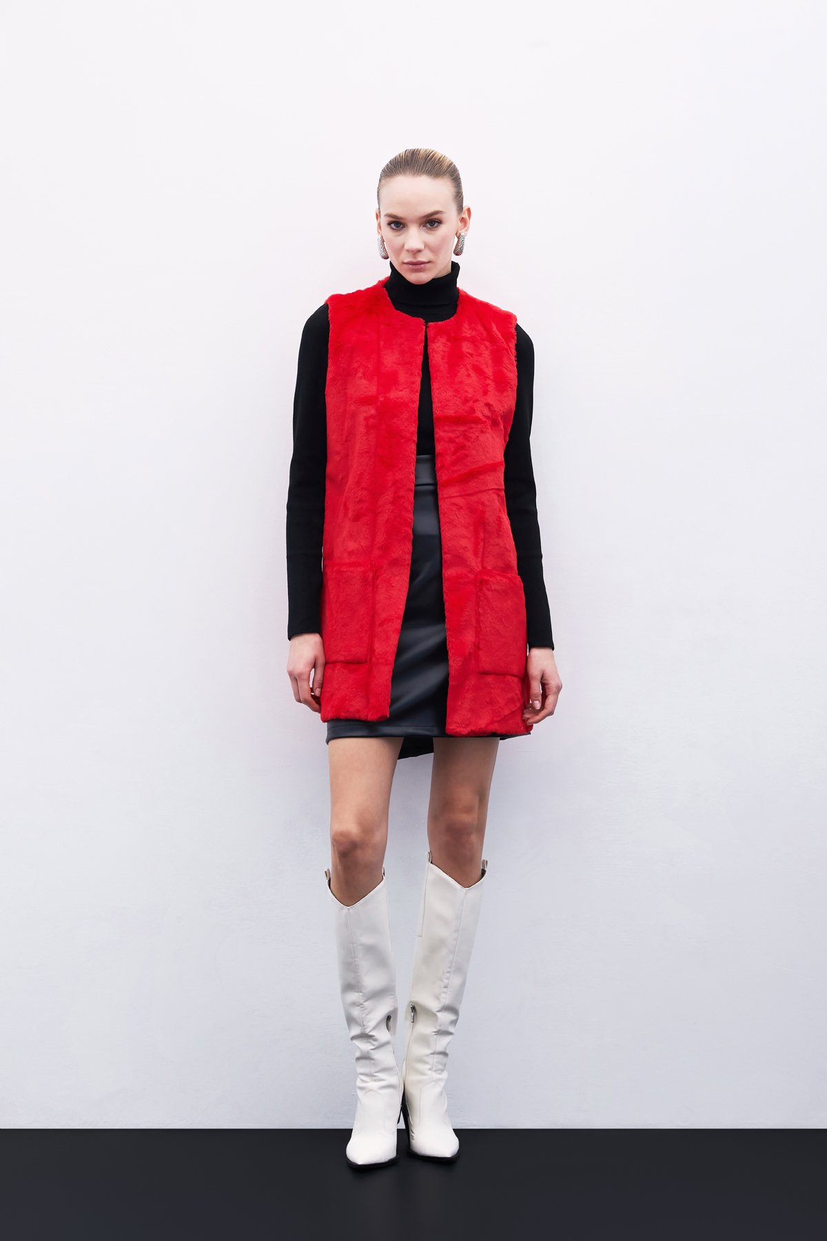 Pocket Detailed Plush Vest - Red