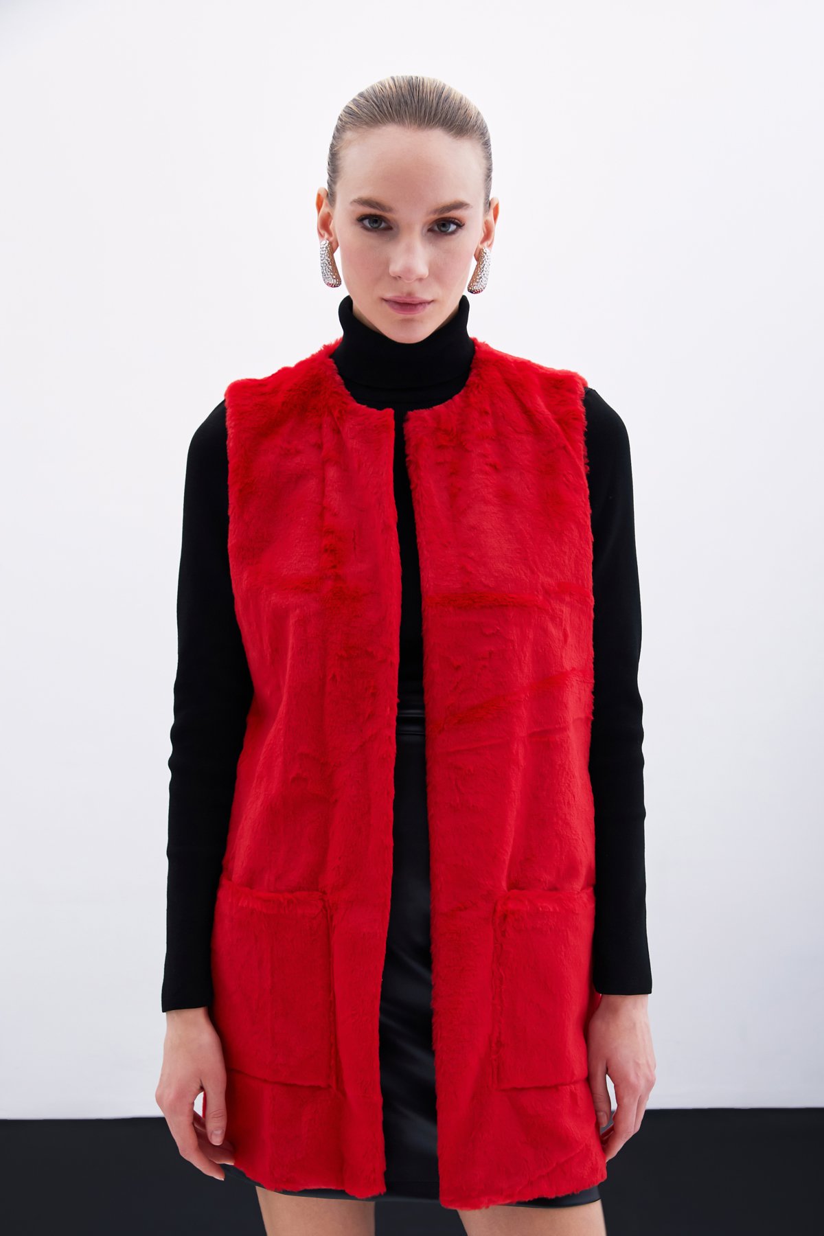 Pocket Detailed Plush Vest - Red