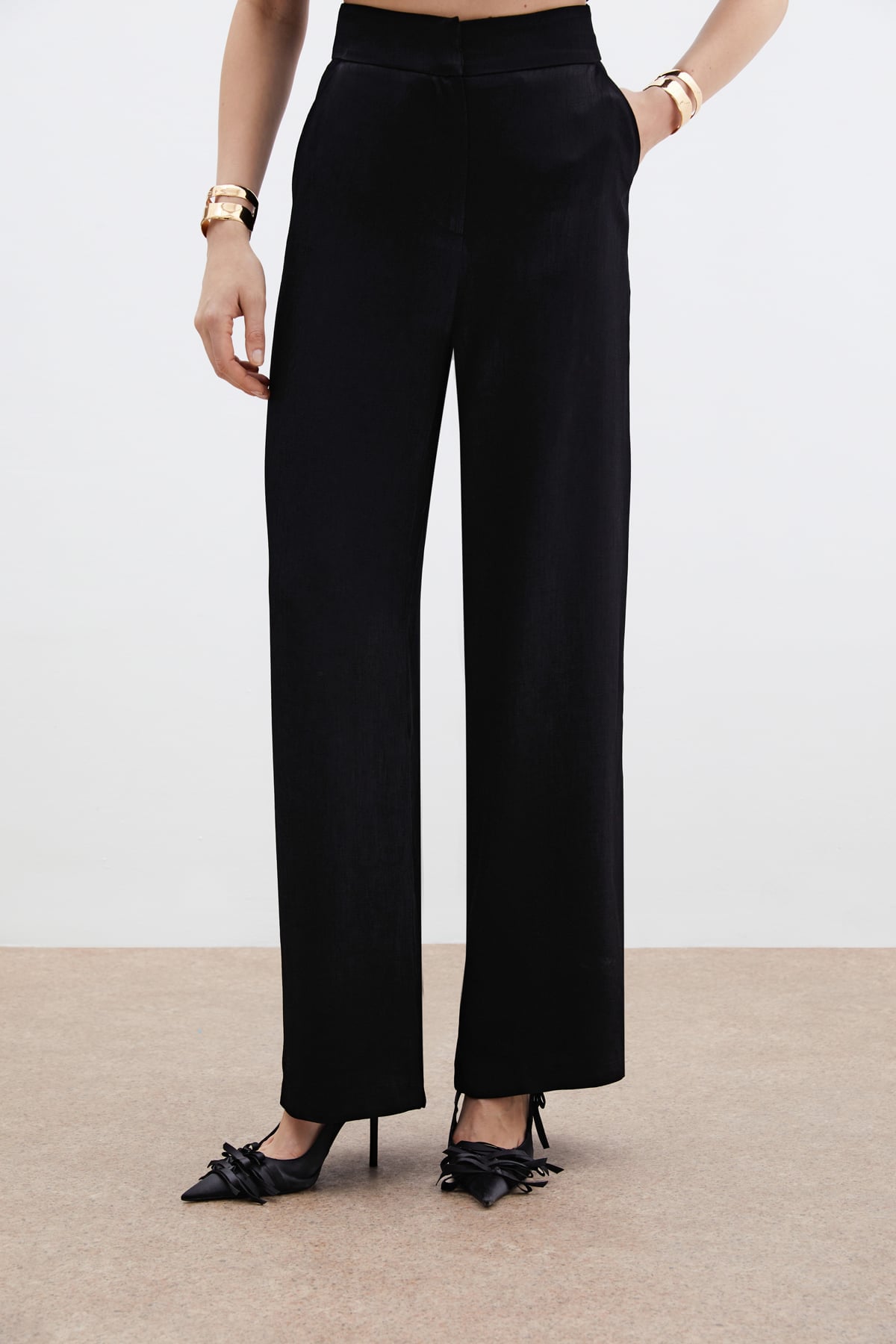 Pocketed Loose Trousers - Black