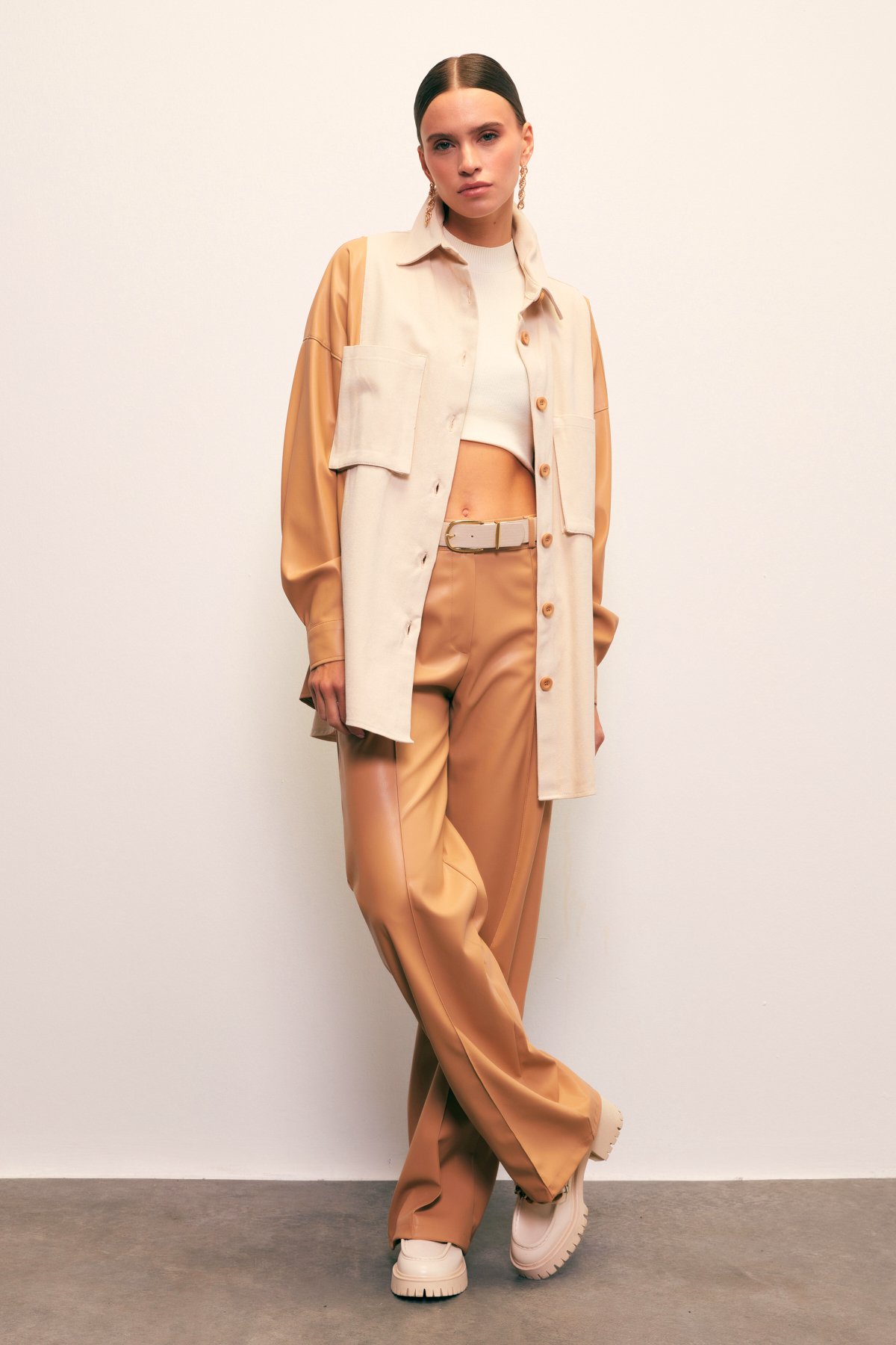 Cepli Deri Detaylı Gömlek - BEJ-TAŞ