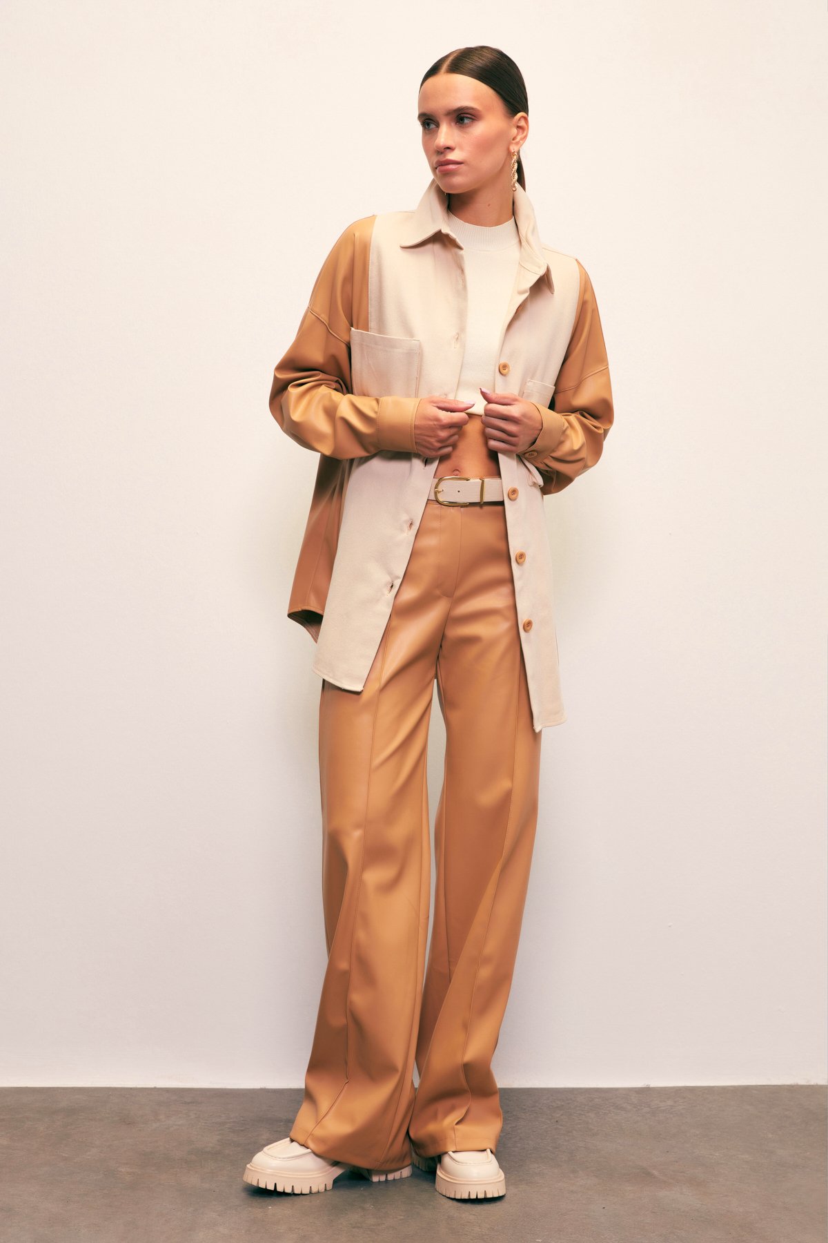 Cepli Deri Detaylı Gömlek - BEJ-TAŞ