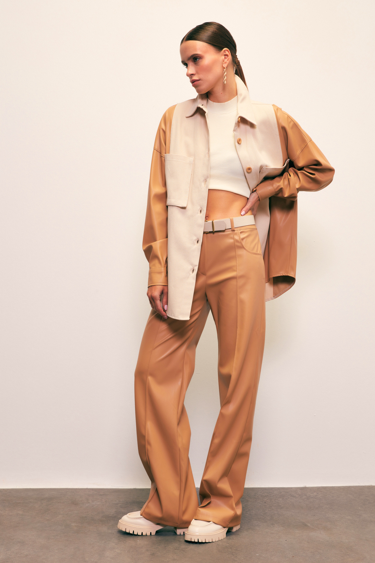 Cepli Deri Detaylı Gömlek - BEJ-TAŞ