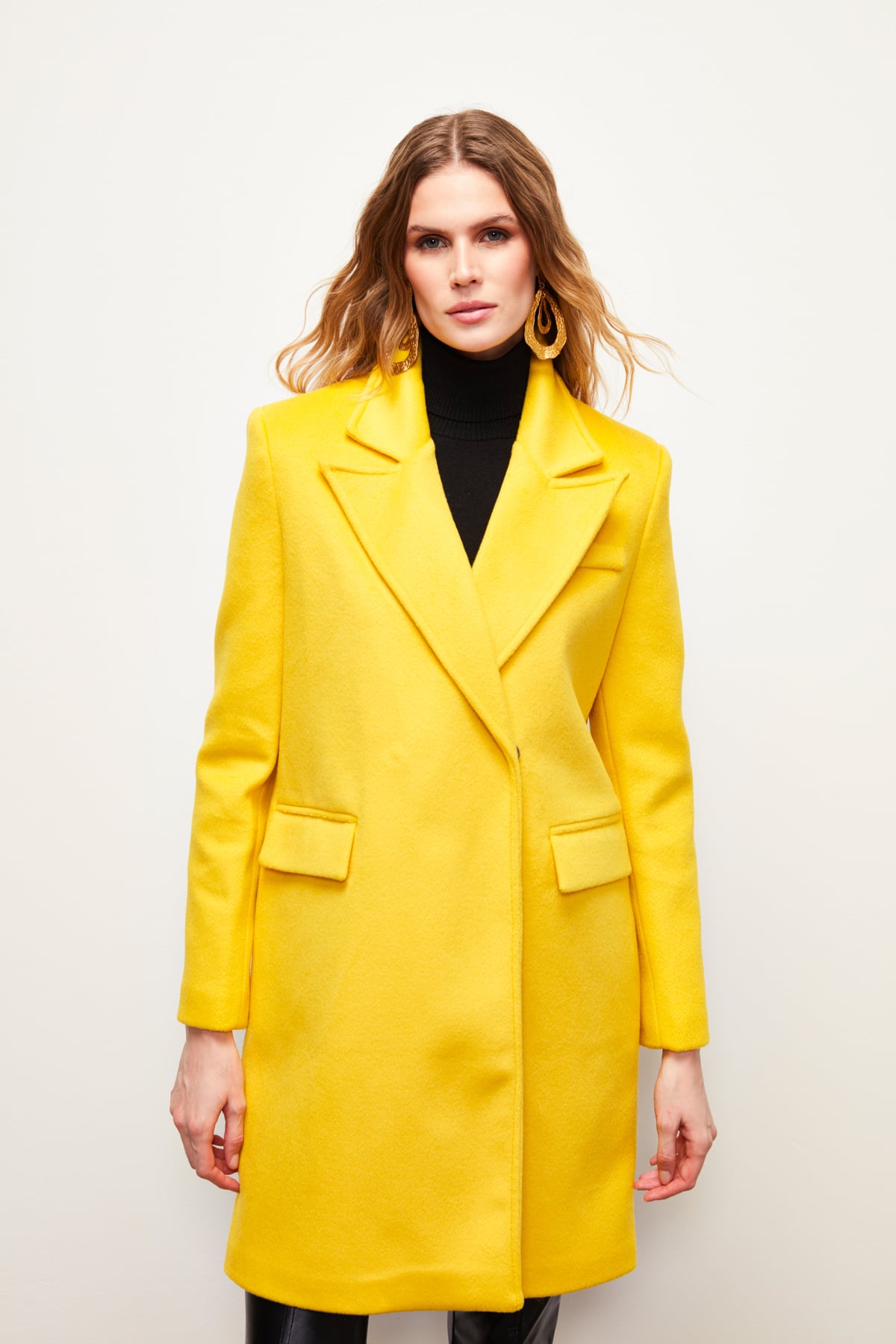Pocketed Cachet Coat - YELLOW