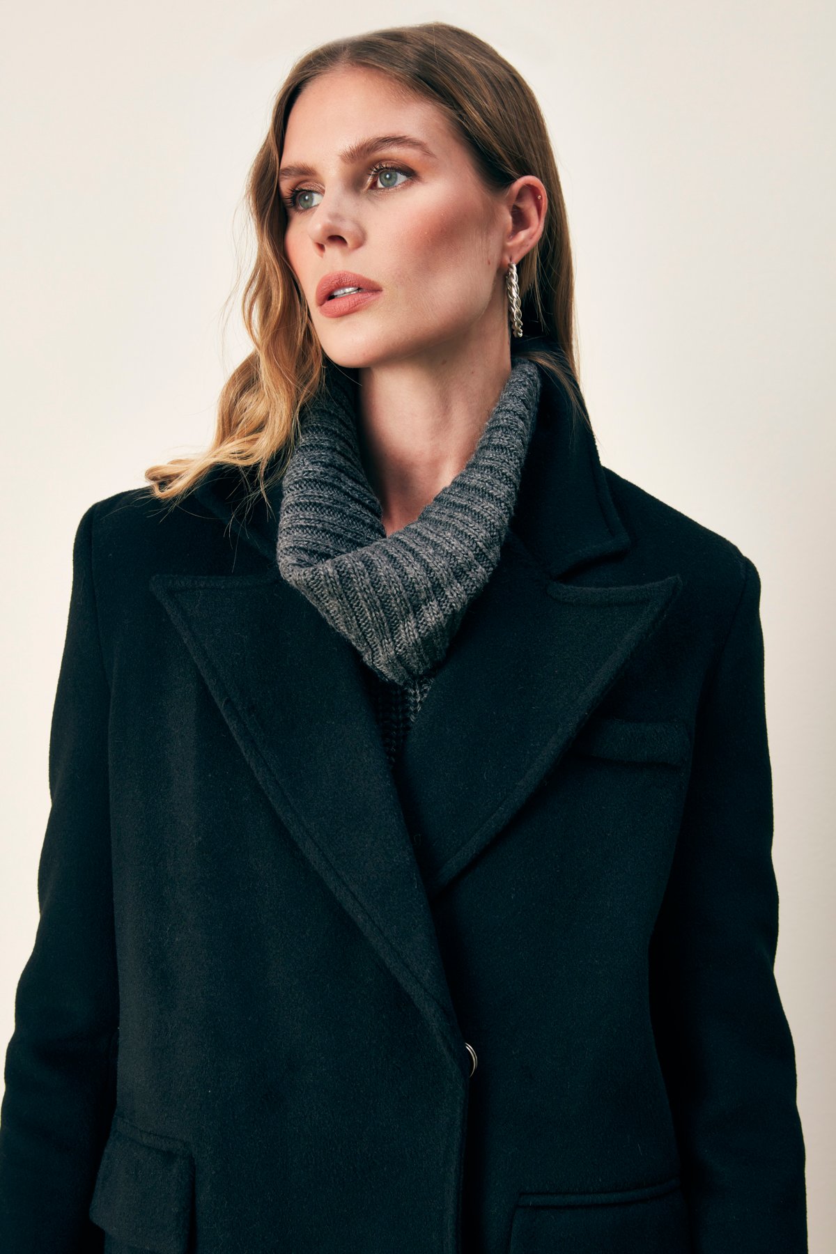 Pocketed Cachet Coat - BLACK