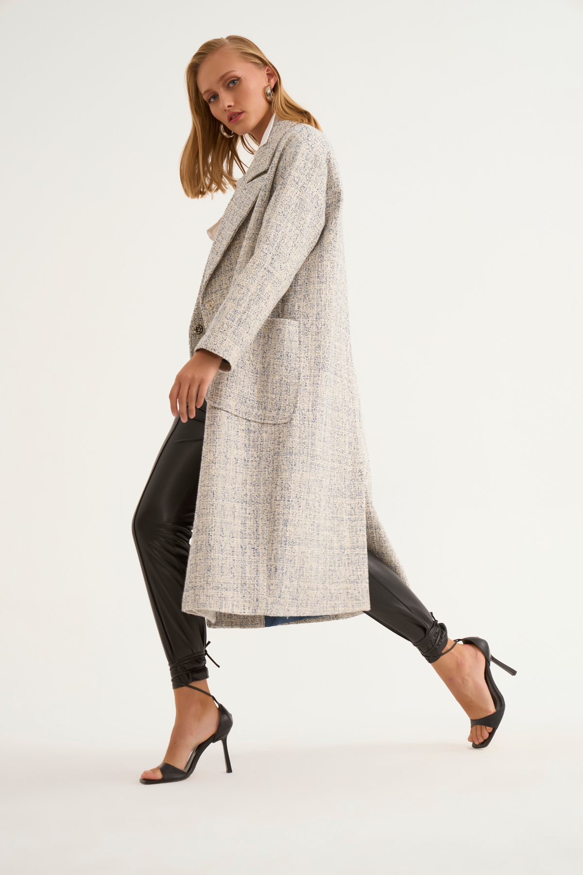 Cepli kırçıllı oversize kaban - İNDİGO