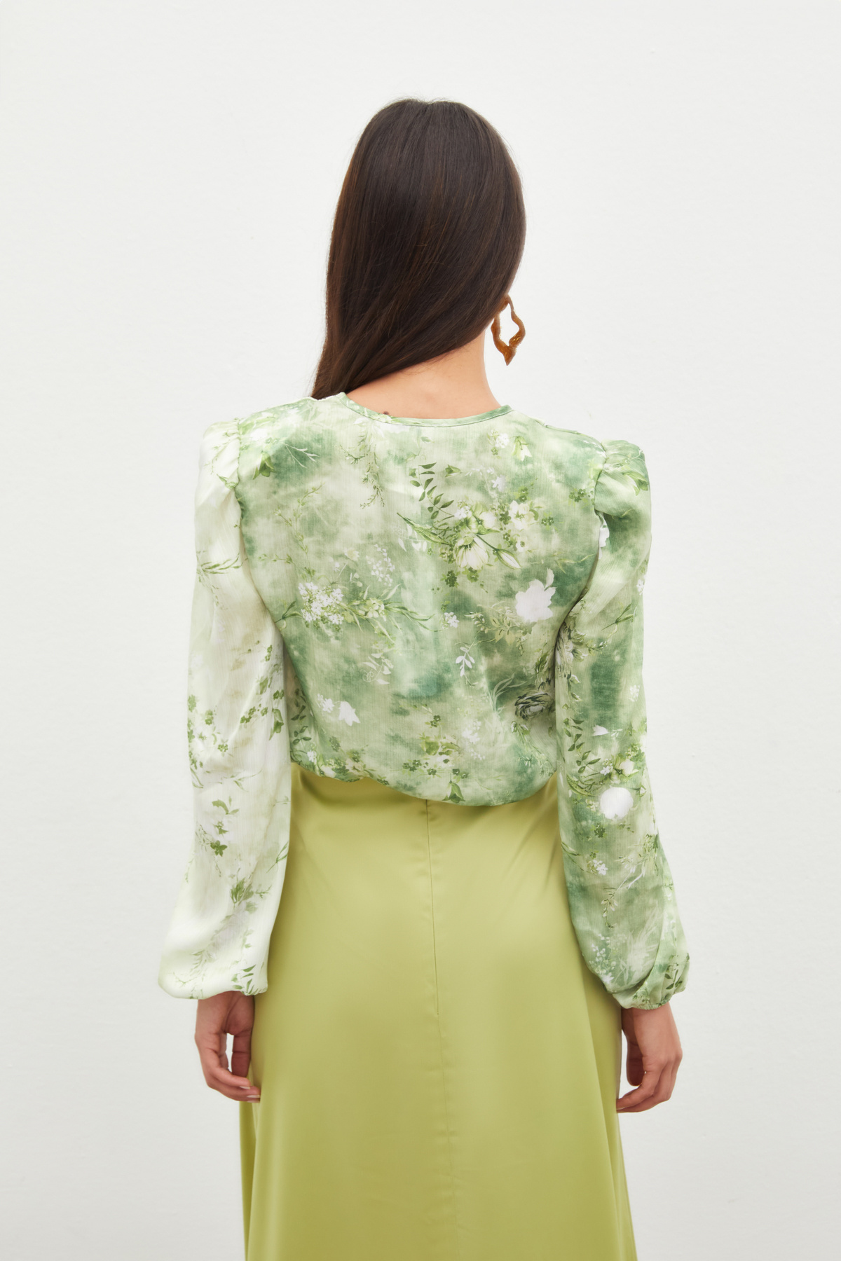 Çiçek Desenli Bodysuit Bluz - ÇAĞLA YEŞİLİ