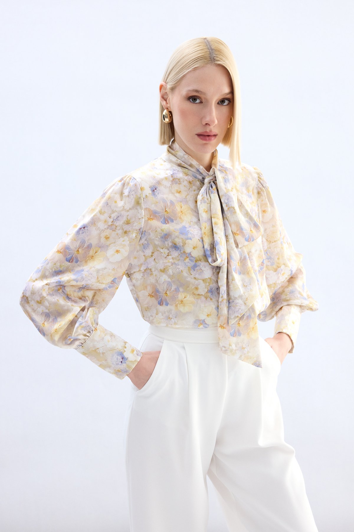 Çiçek Desenli Fularlı Gömlek - Sarı