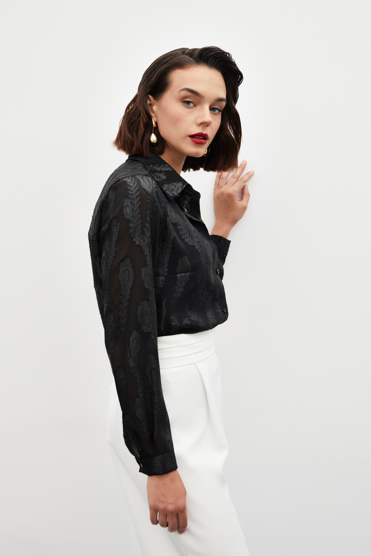 Çiçek Desenli Simli Gömlek - SİYAH