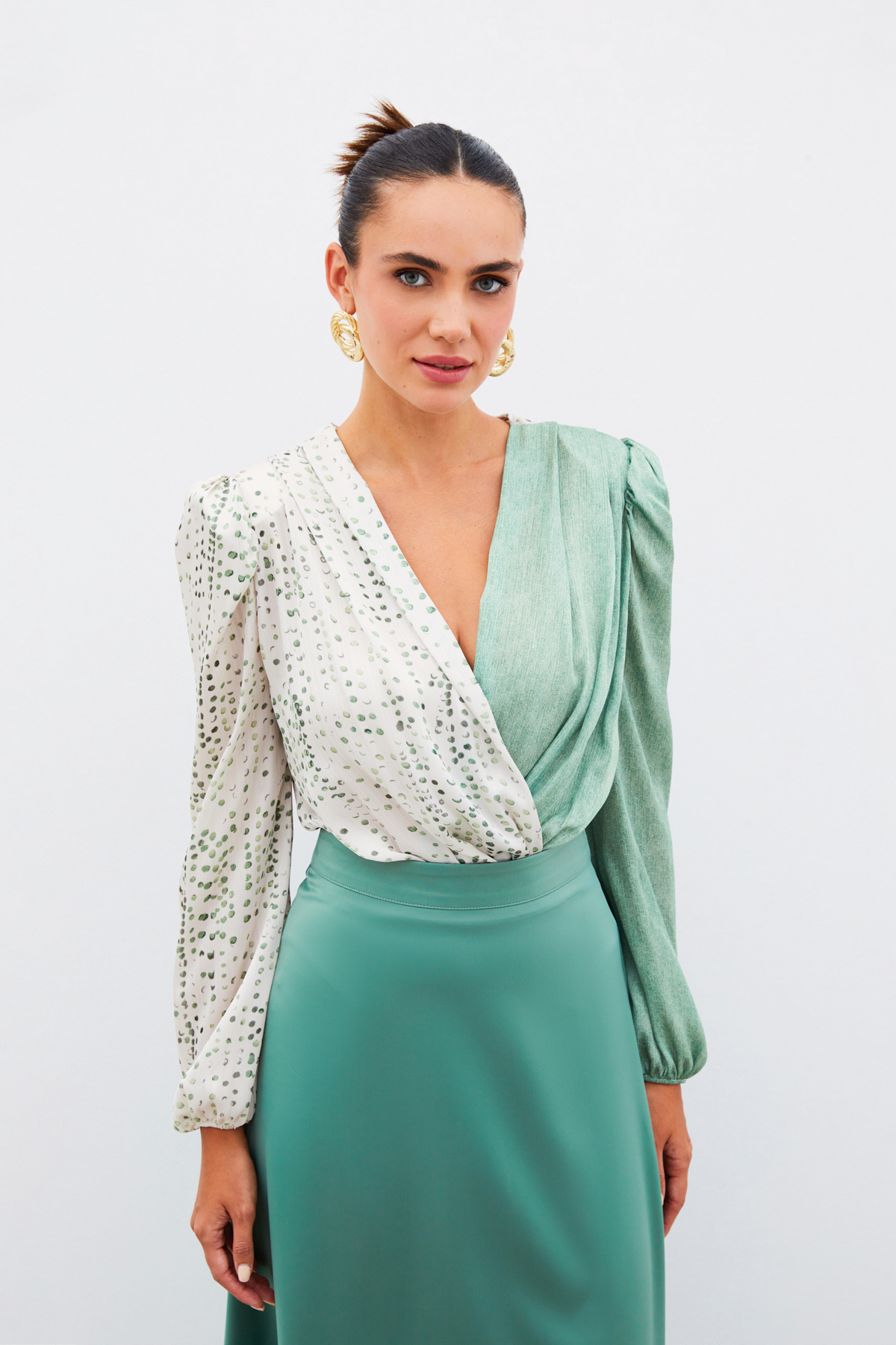 Çift Desenli Kruvaze Bluz - ÇAĞLA YEŞİLİ