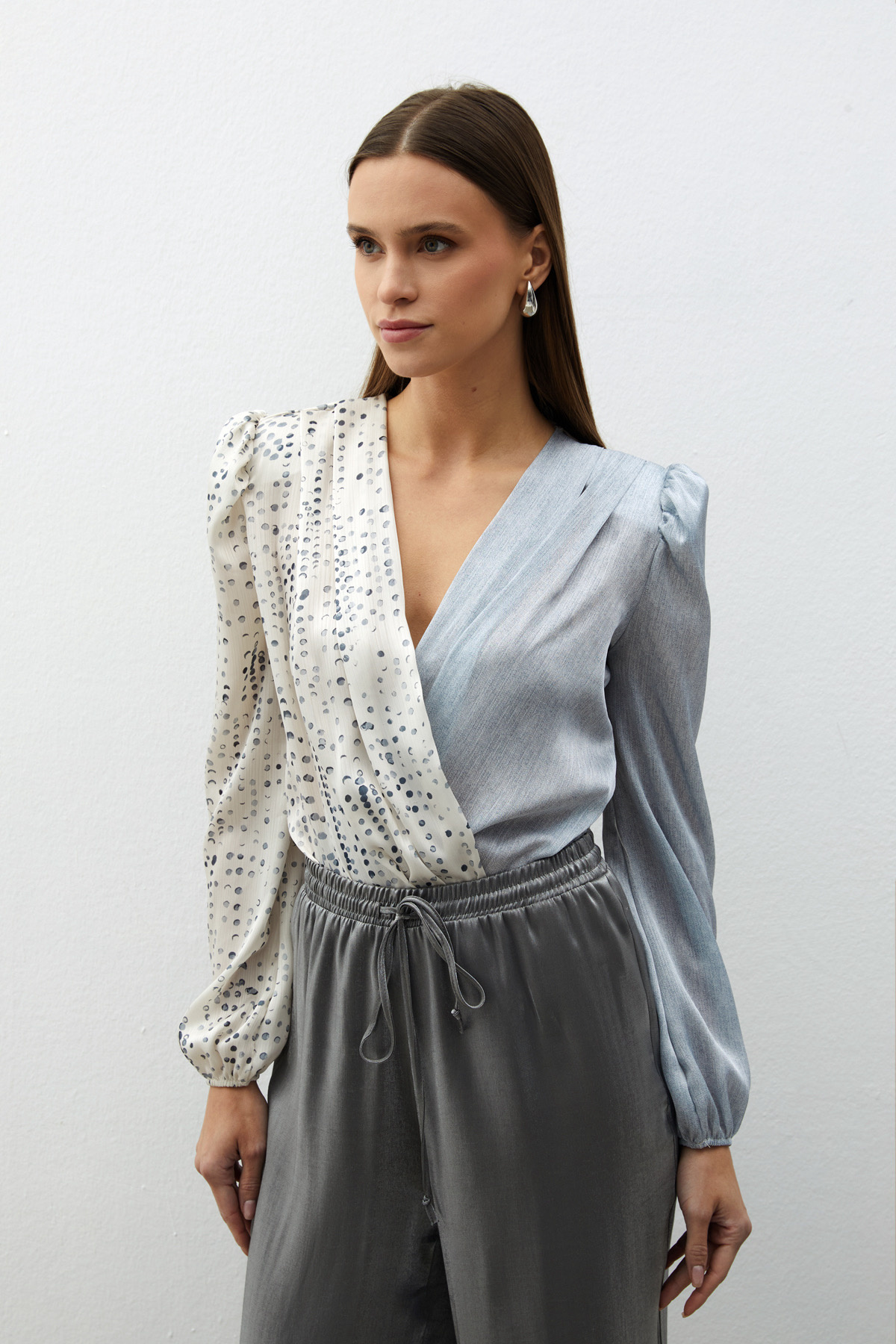 Çift Desenli Kruvaze Bluz - GRİ