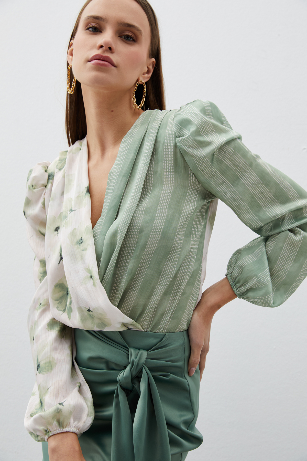 Çift Desenli Kruvaze Bodysuit Bluz - ÇAĞLA YEŞİLİ