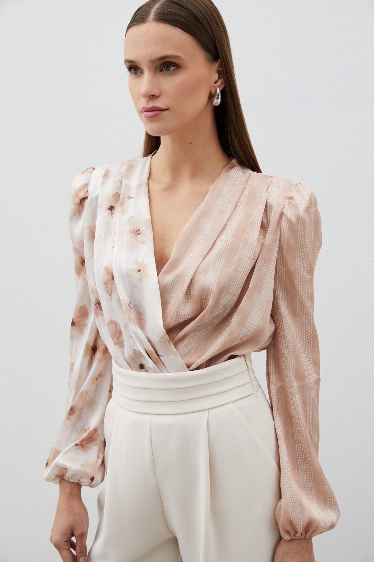 Çift Desenli Kruvaze Bodysuit Bluz - VİZON