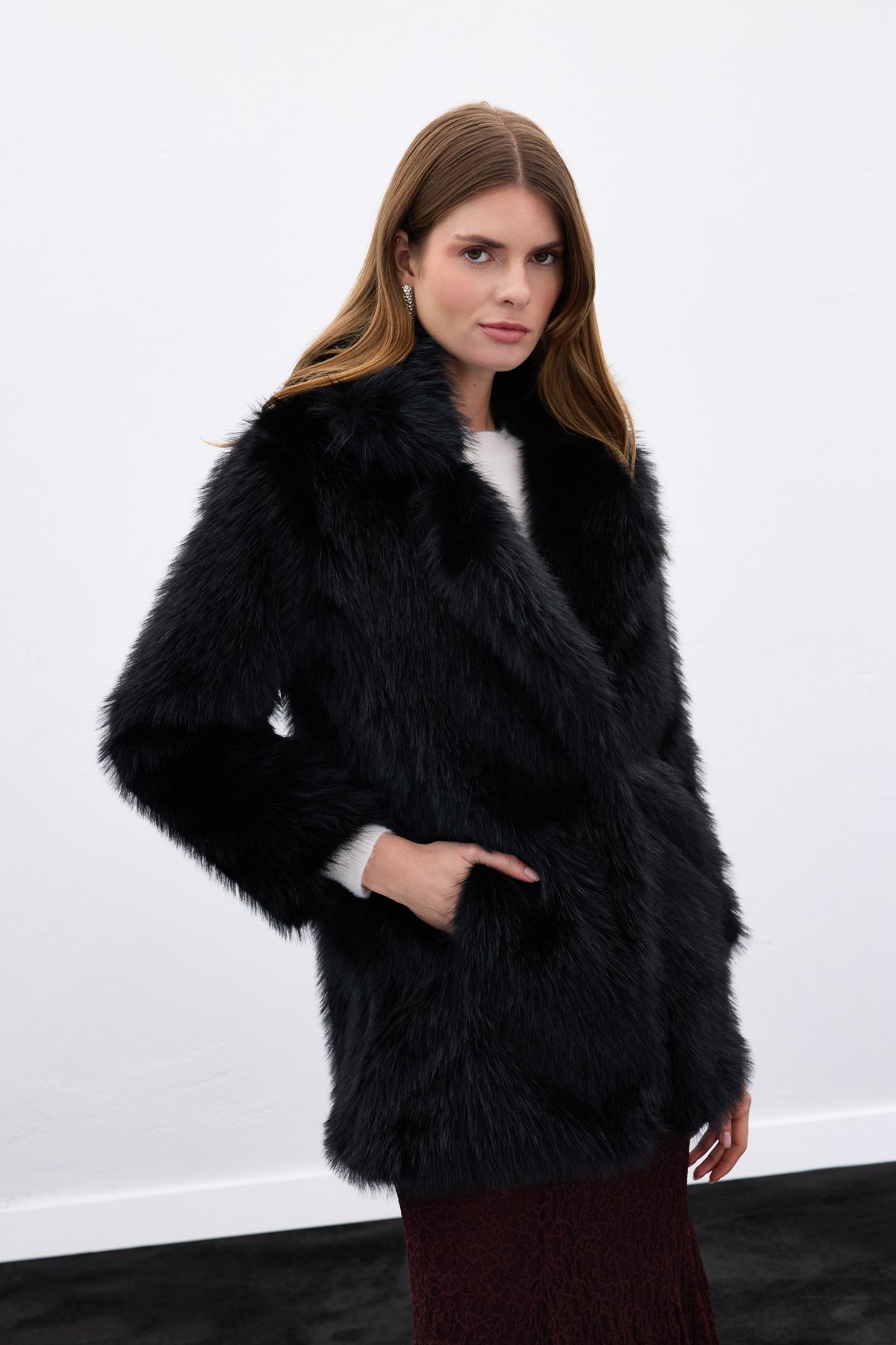 Çıt Çıt Detaylı Kürk - Siyah