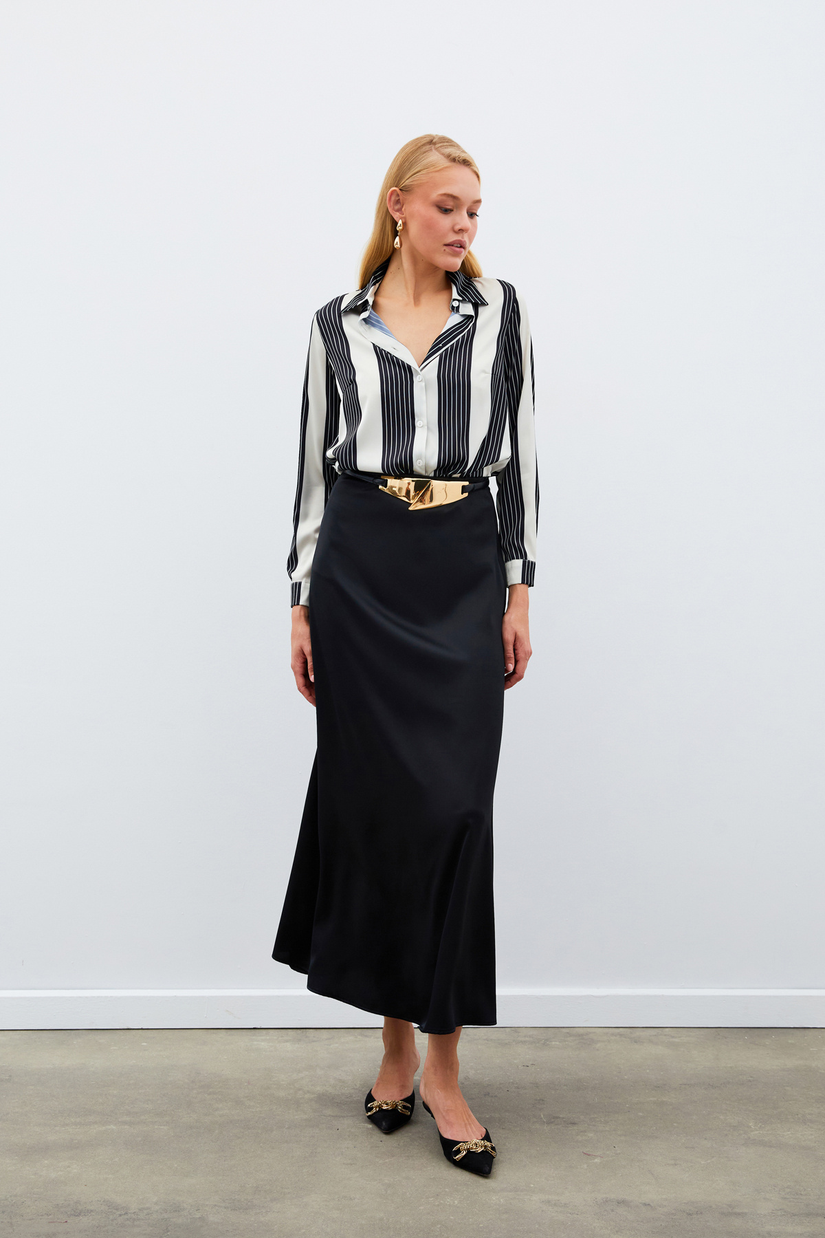 Çizgi Desenli Gömlek - SİYAH