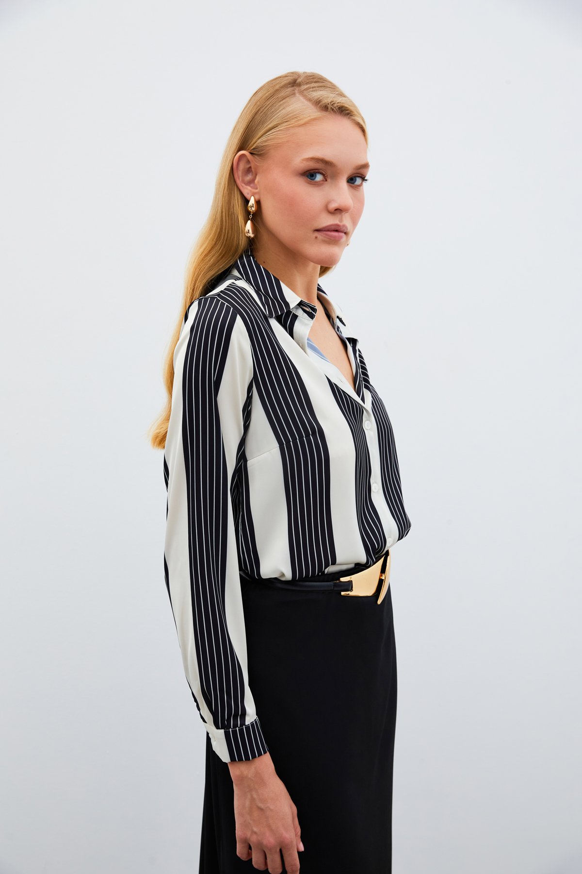 Çizgi Desenli Gömlek - SİYAH