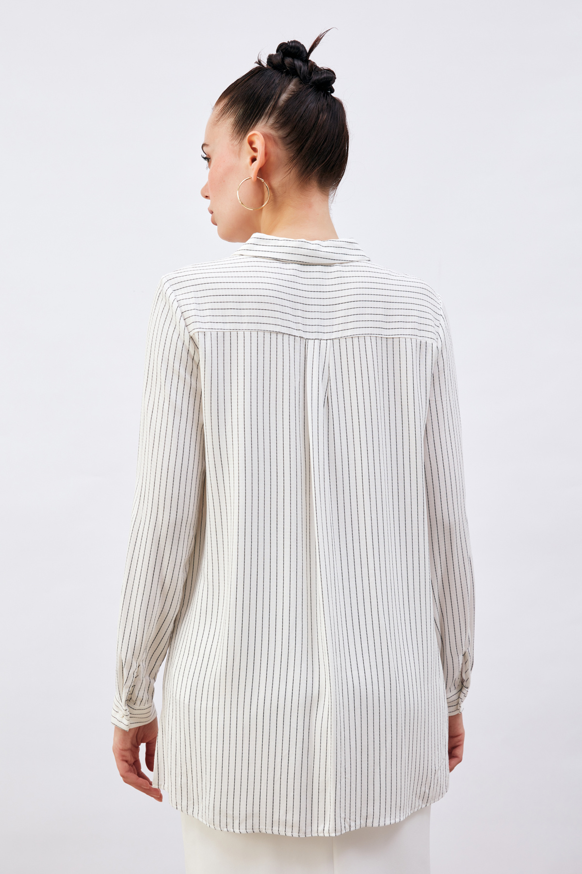 Line Pattern Long Shirt - ECRU