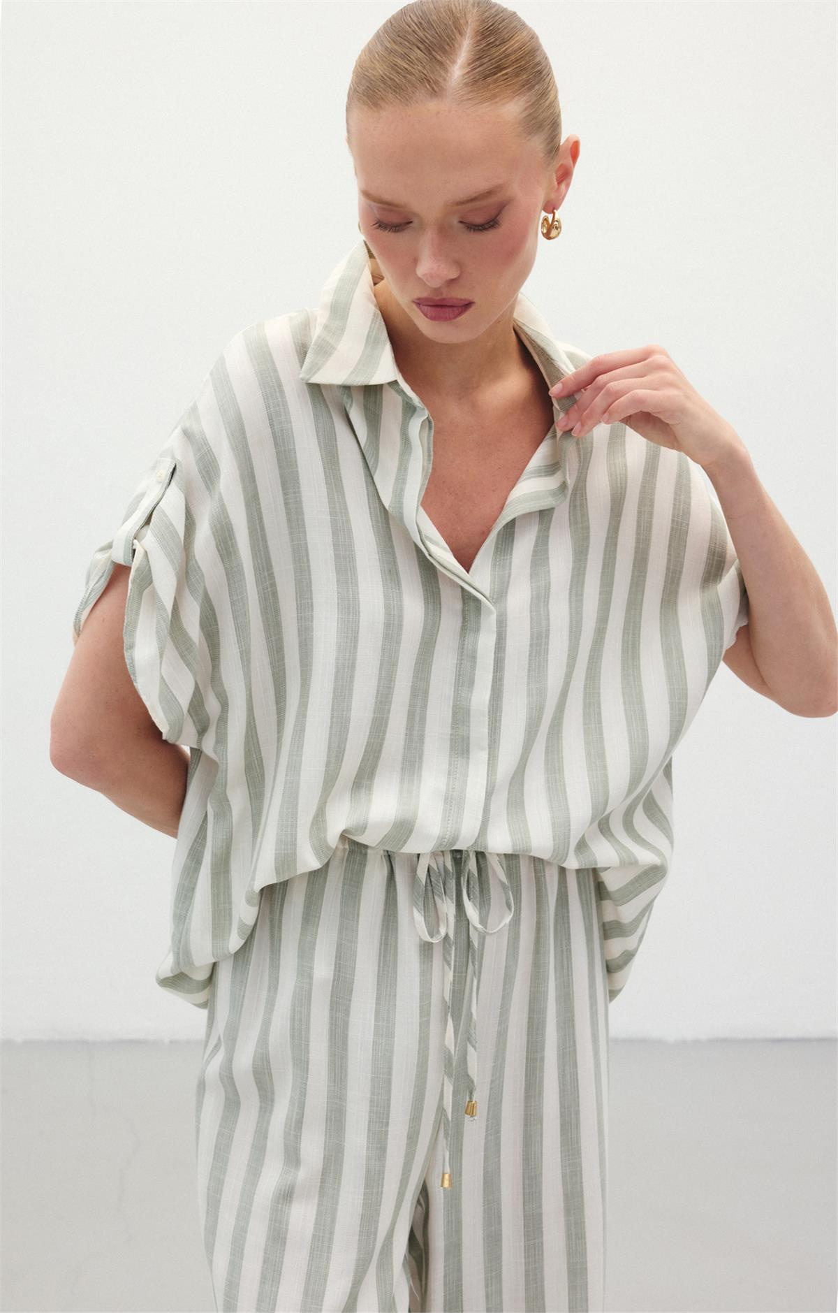 Çizgili Kısa Kol Gömlek - Haki