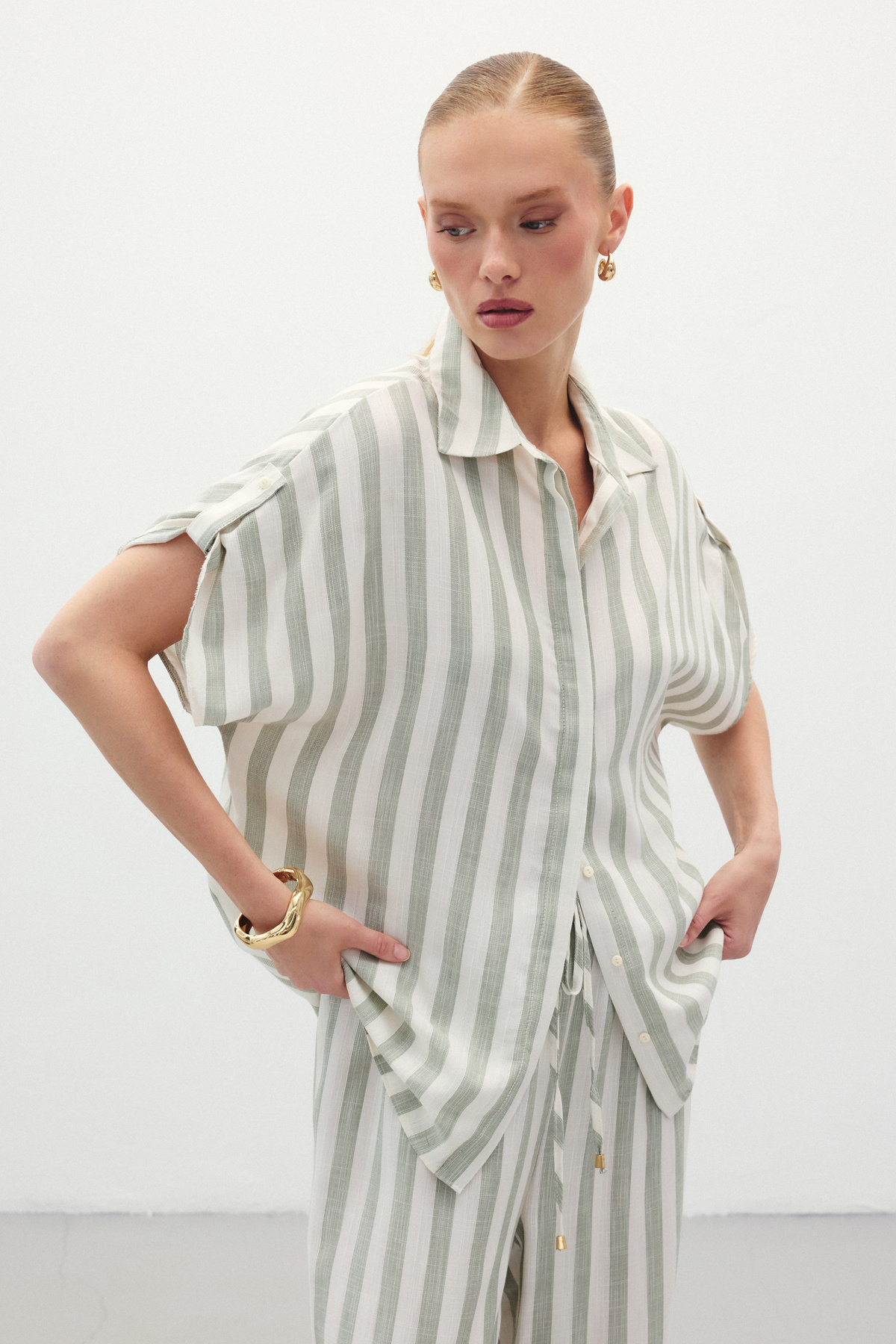 Çizgili Kısa Kol Gömlek - Haki