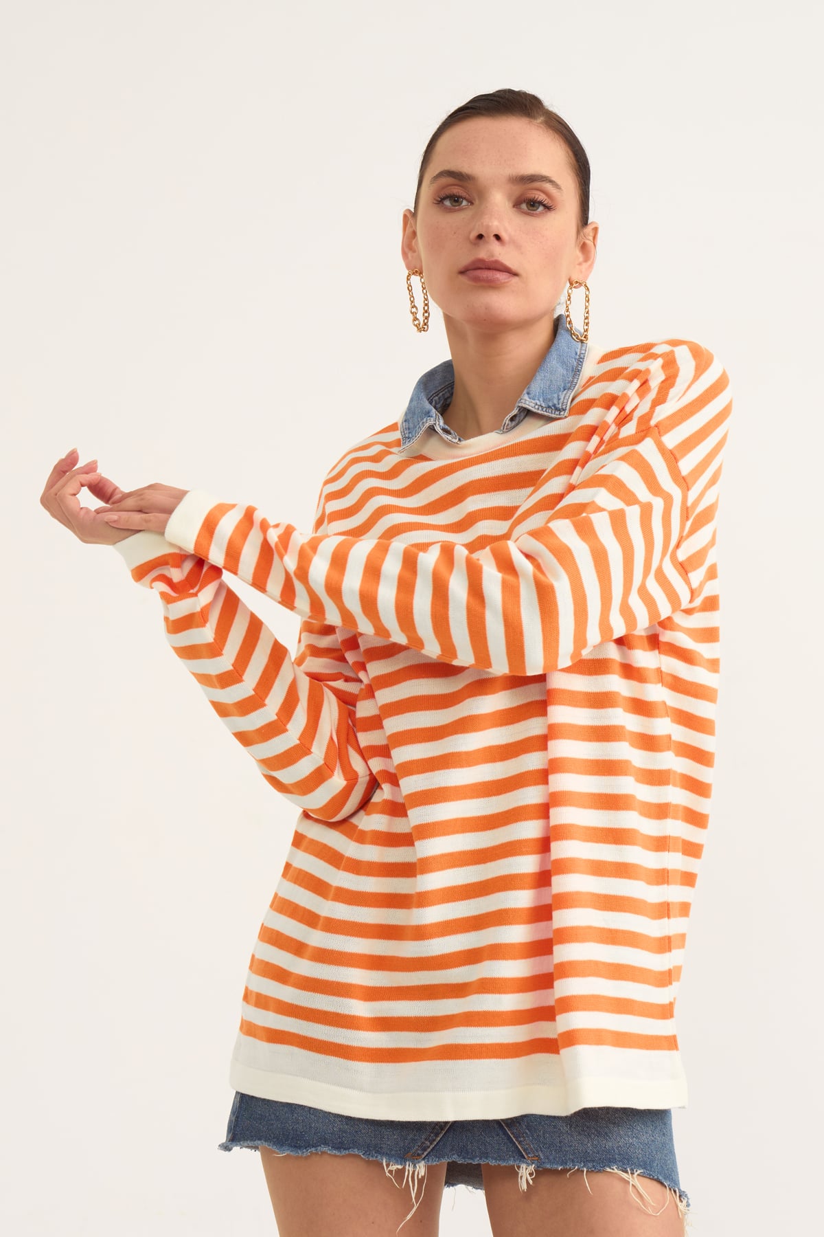 Striped oversize knit sweater - ORANJ