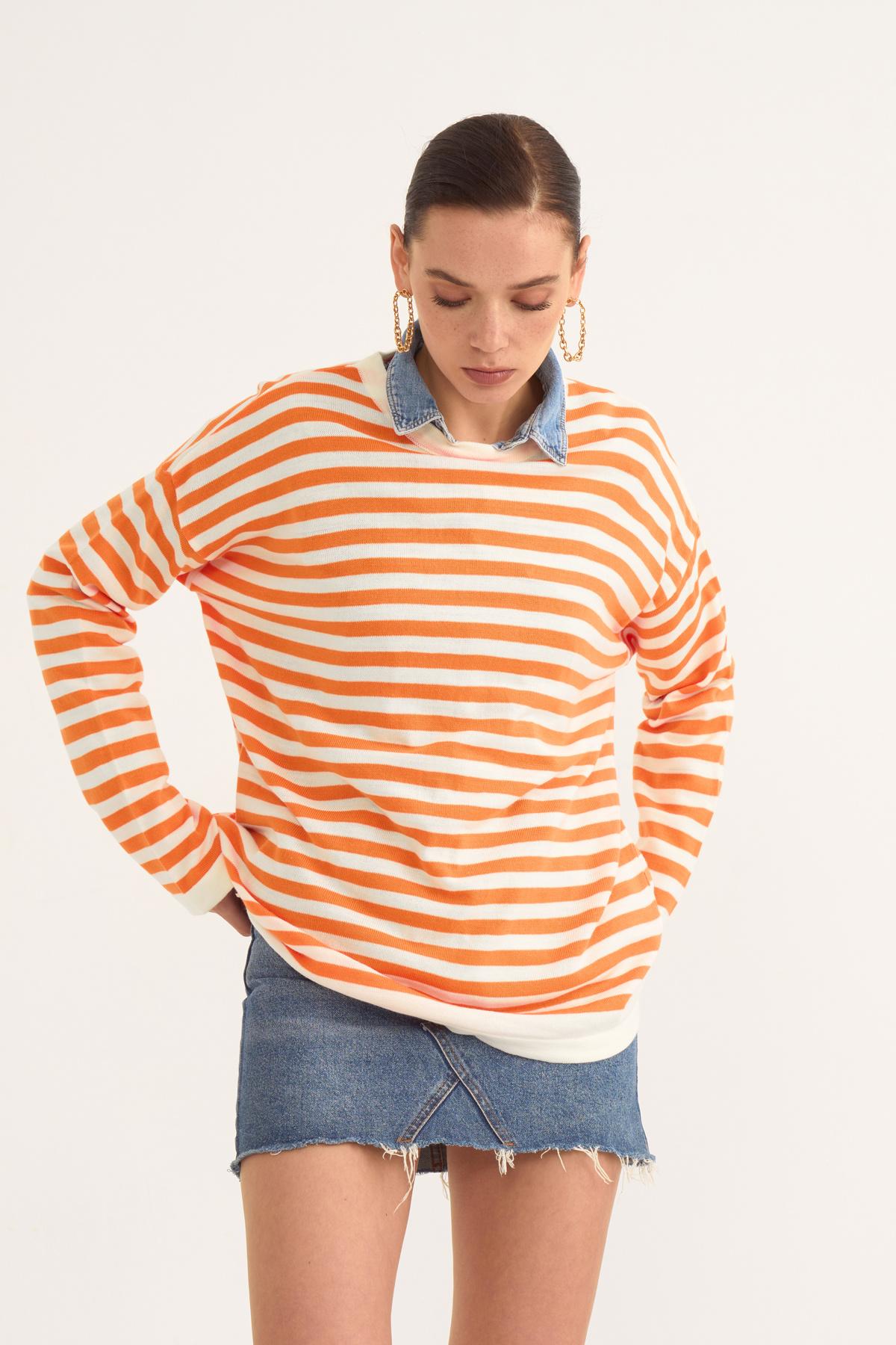 Striped oversize knit sweater - ORANJ