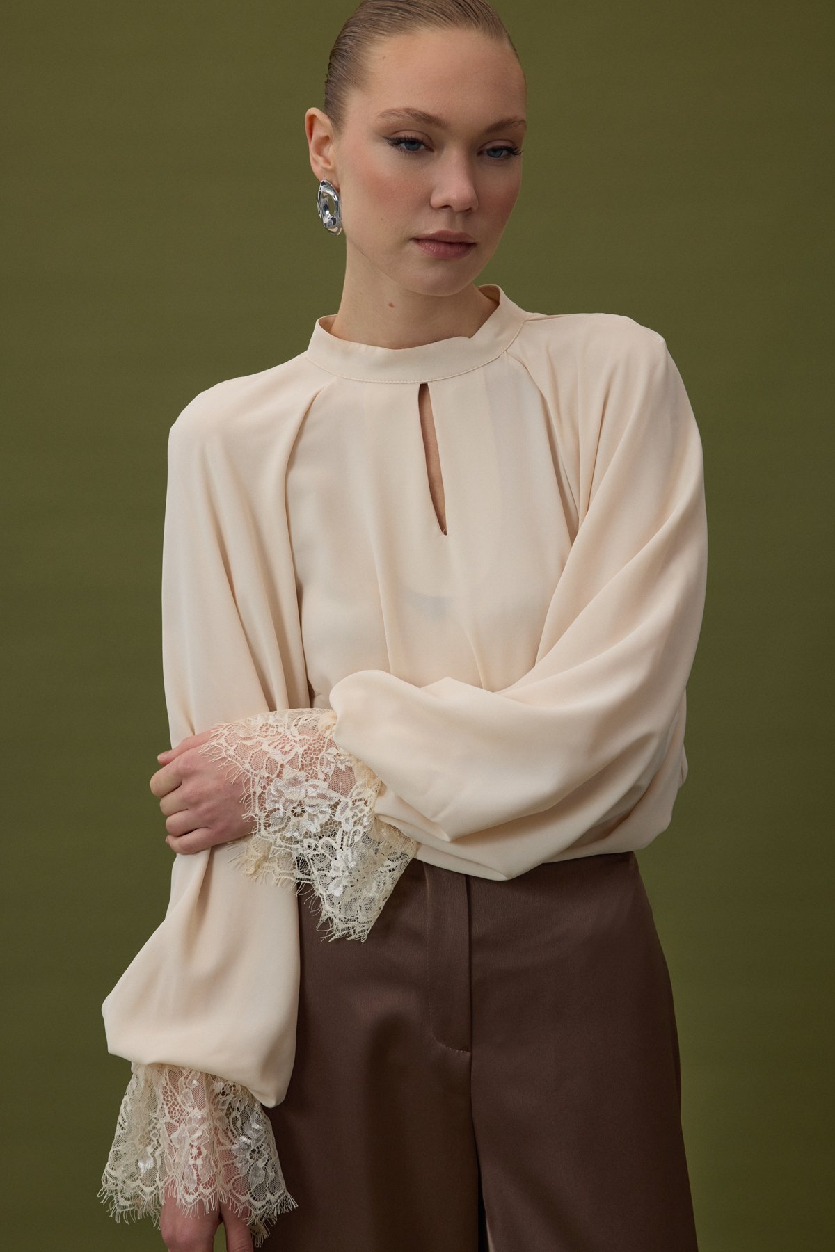 Long-sleeved Blouse with Lace Details - Beıge