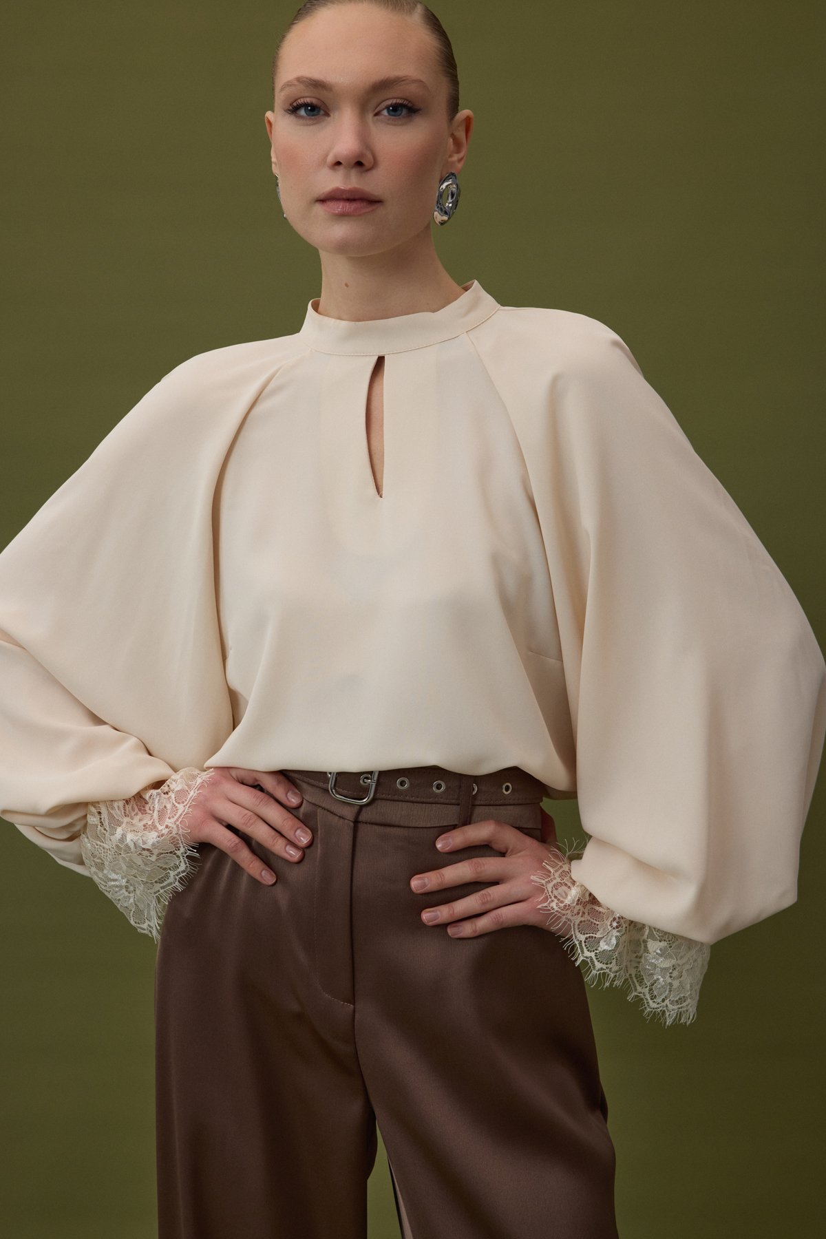 Long-sleeved Blouse with Lace Details - Beıge