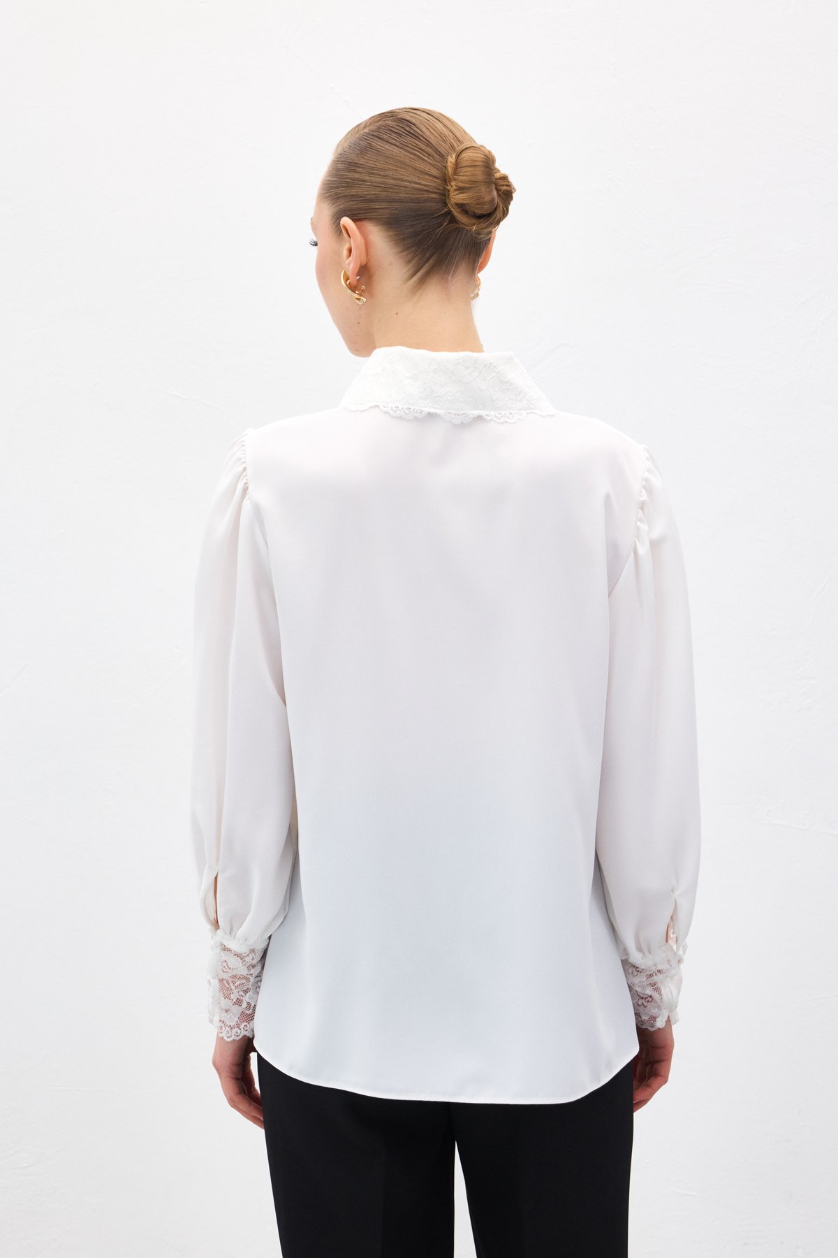 Dantel Manşetli Gömlek - Ekru