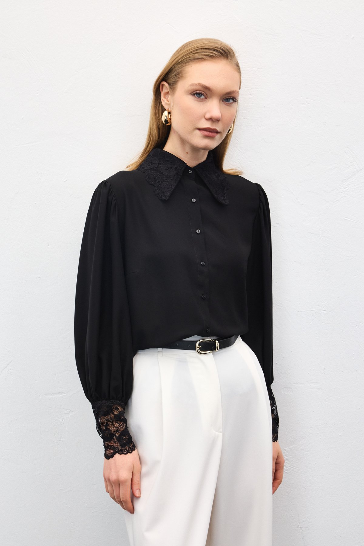 Dantel Manşetli Gömlek - Siyah