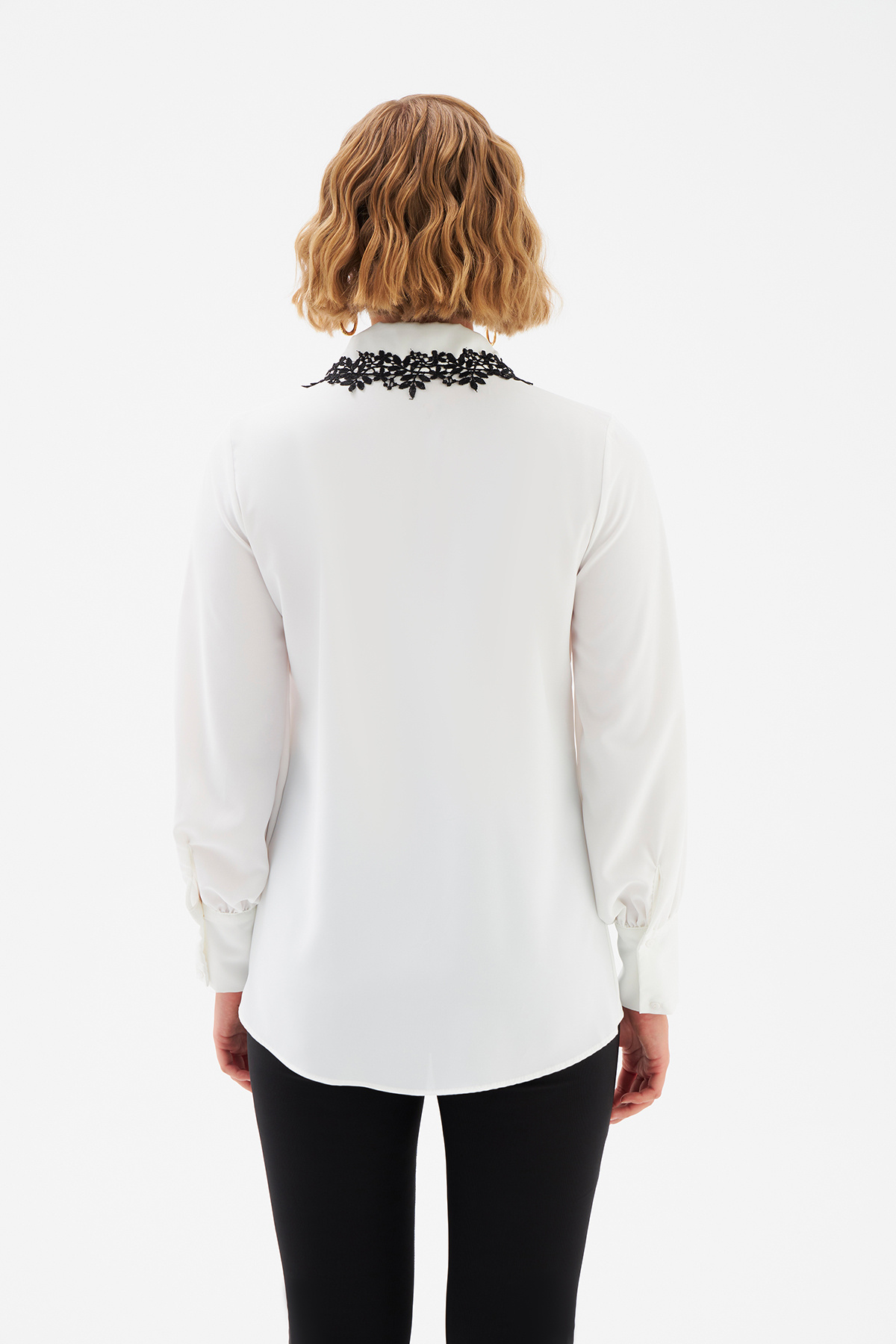Lace collar shirt - ECRU