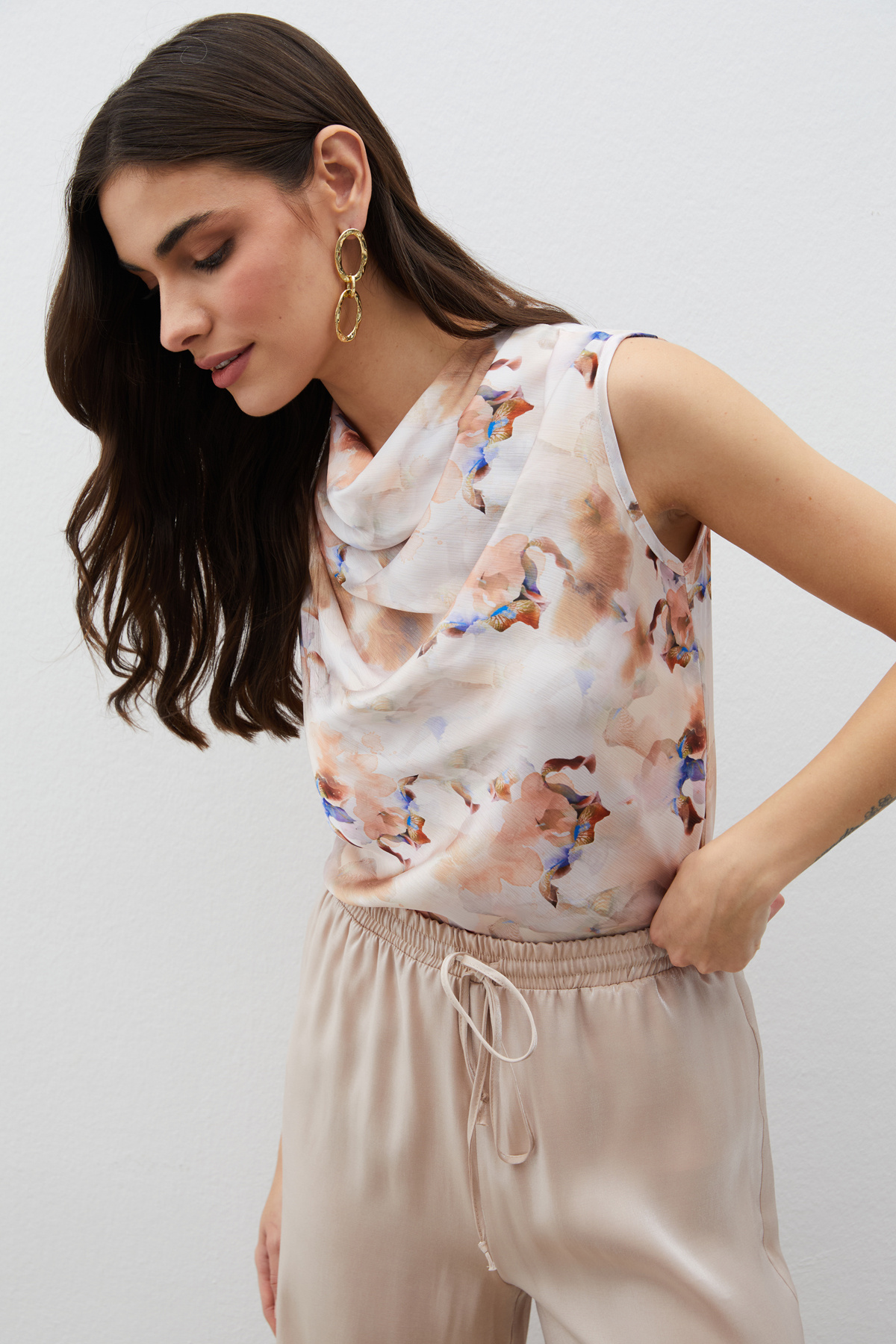 Degaje Yaka Desenli Bluz - VİZON