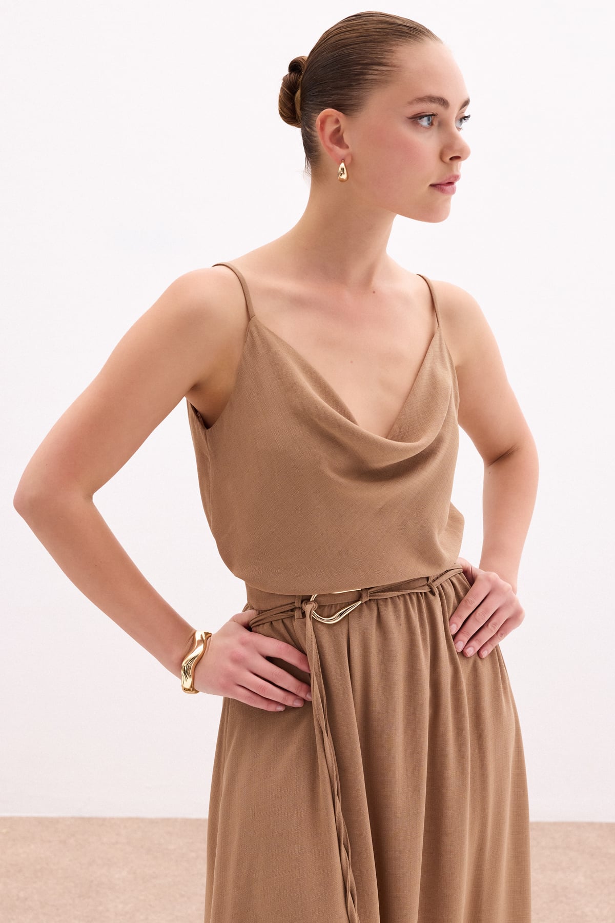 Cowl Neck Flowy Blouse - Mınk