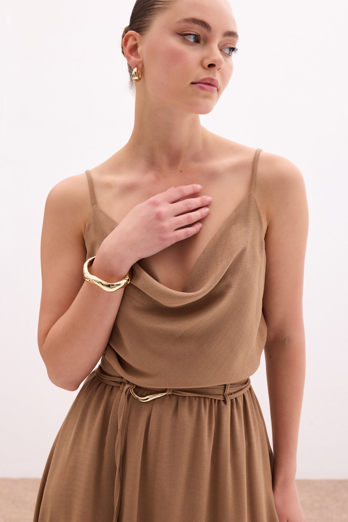 Cowl Neck Flowy Blouse - Mınk