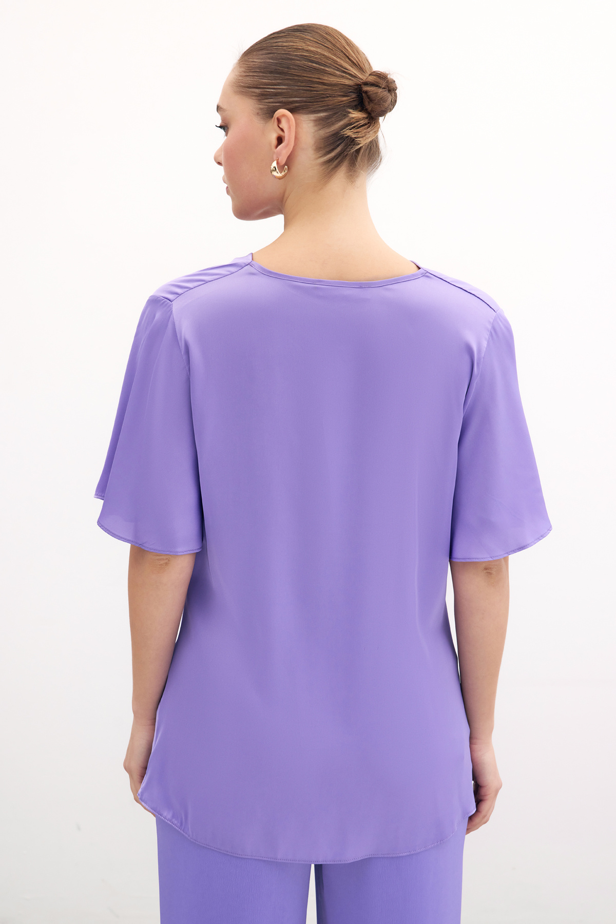 Degaje Yaka Dökümlü Saten Bluz - Mor