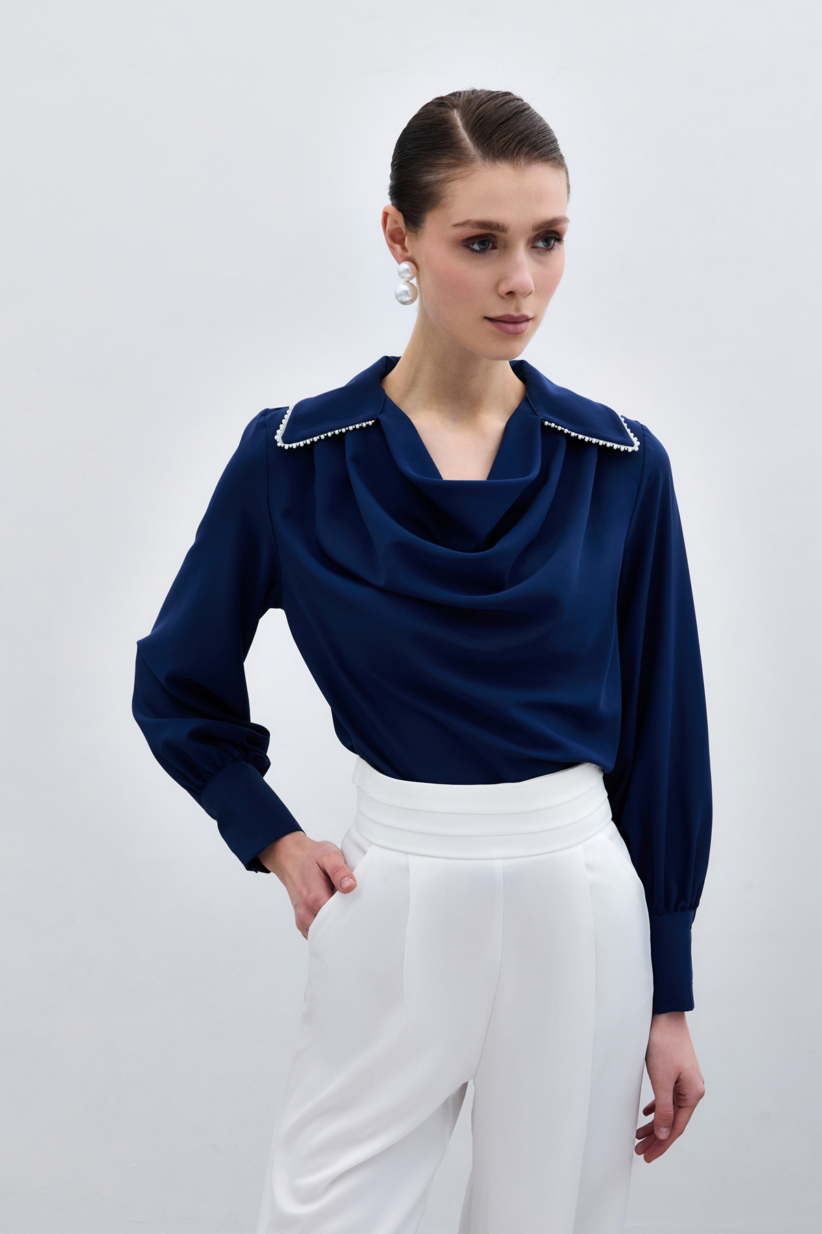 Degaje Yaka İncili Salaş Bluz - Lacivert