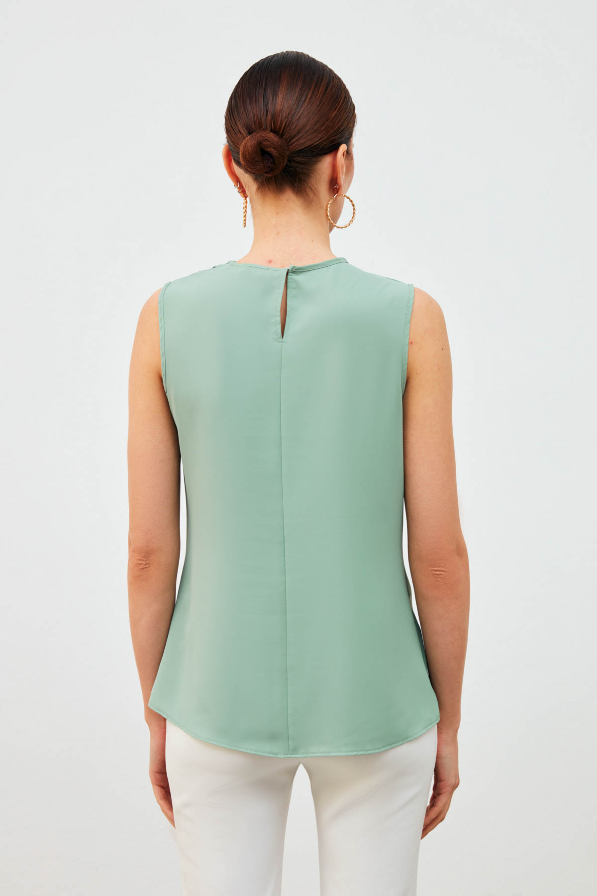 Degaje Yaka Kolsuz Bluz - ÇAĞLA YEŞİLİ