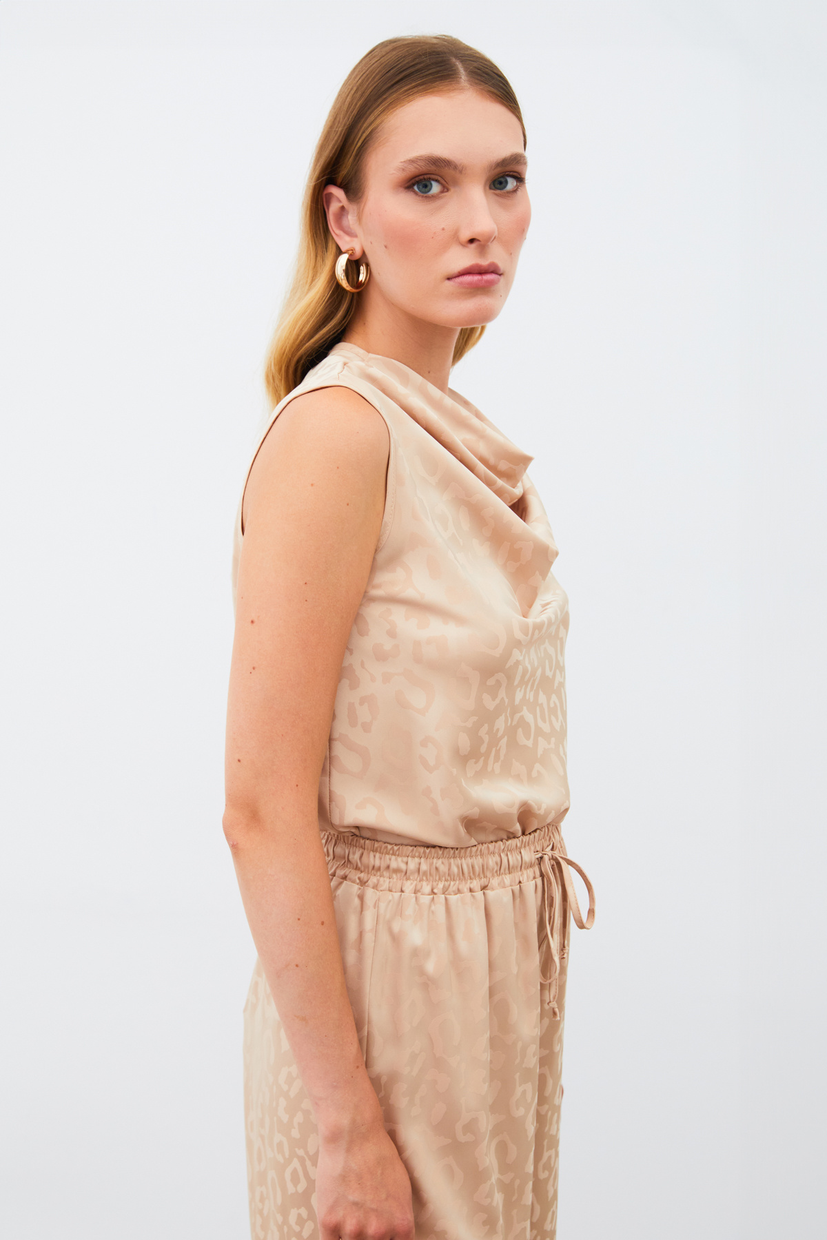 Degaje Yaka Kolsuz Bluz - CAMEL