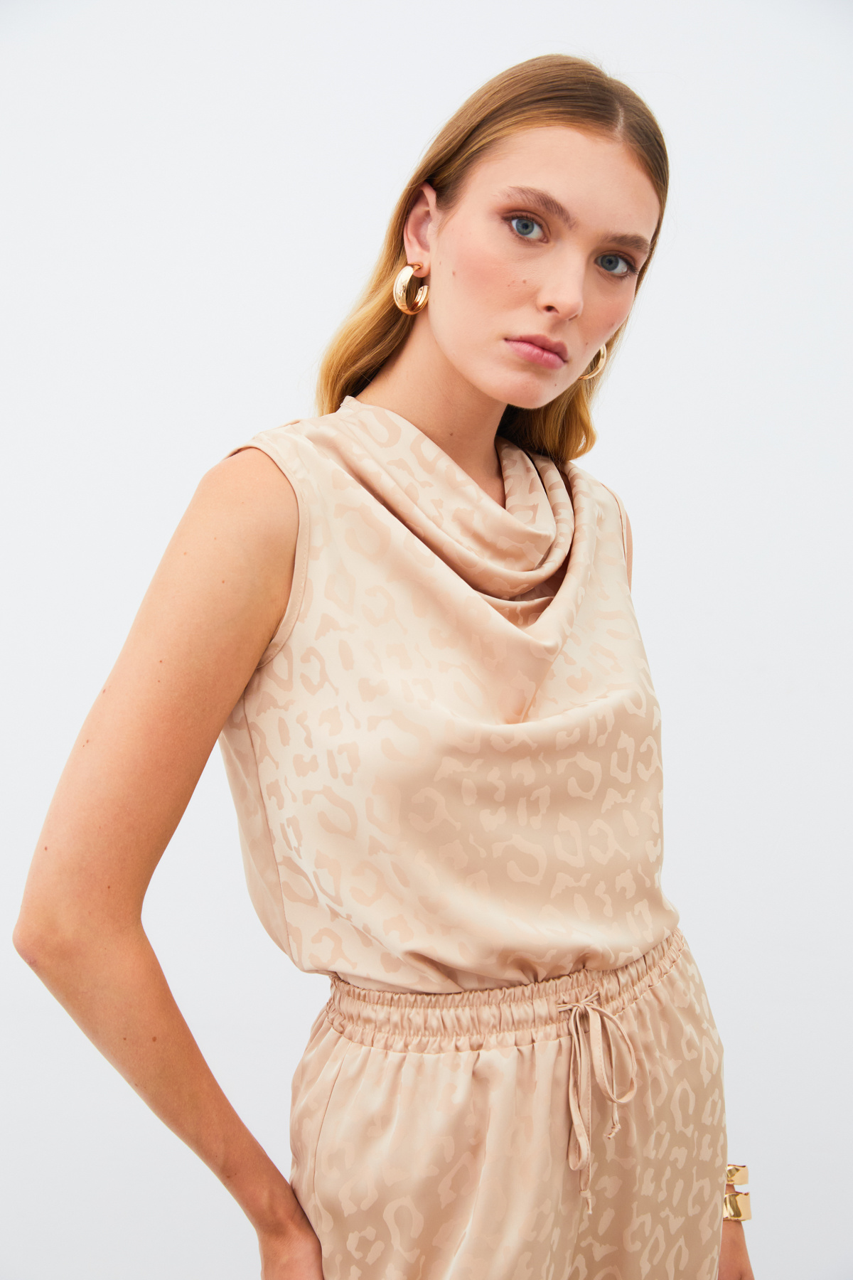 Degaje Yaka Kolsuz Bluz - CAMEL