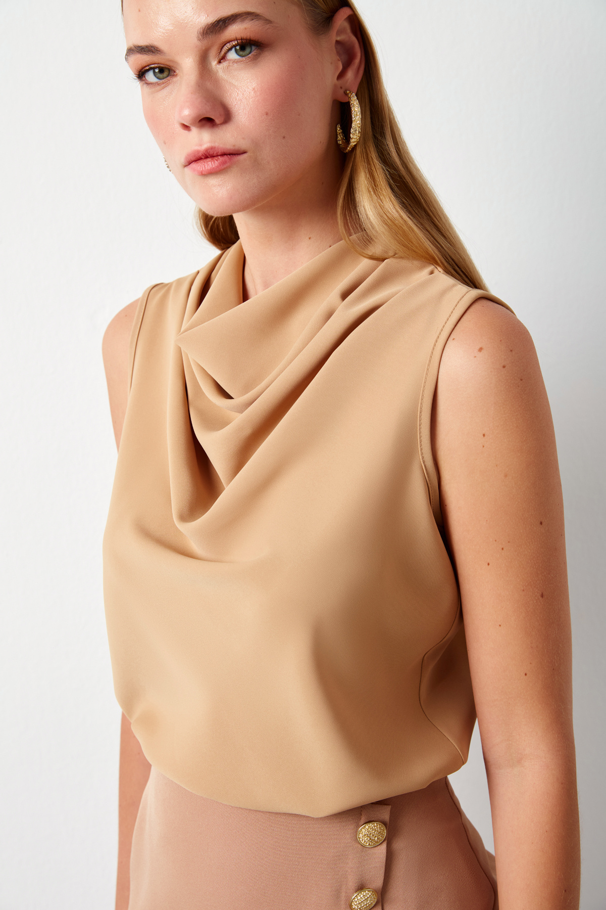 Degaje Yaka Kolsuz Bluz - CAMEL