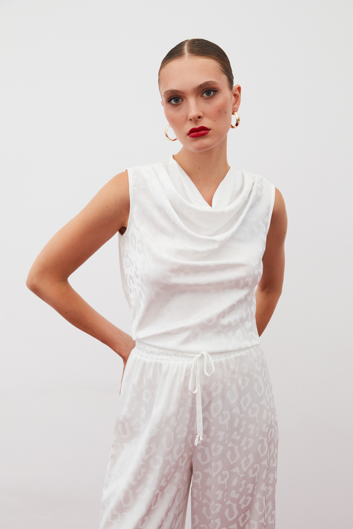 Degaje Yaka Kolsuz Bluz - EKRU