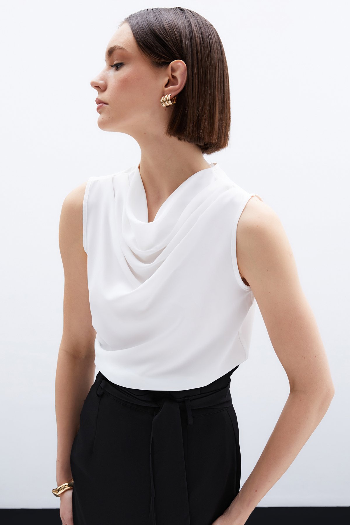 Collar Collar Sleeveless Blouse - Ecru
