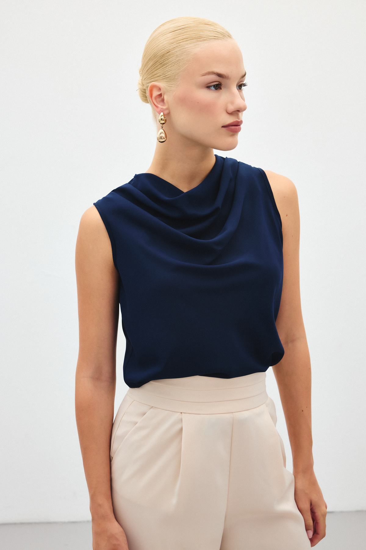 Degaje Yaka Kolsuz Bluz - Lacivert