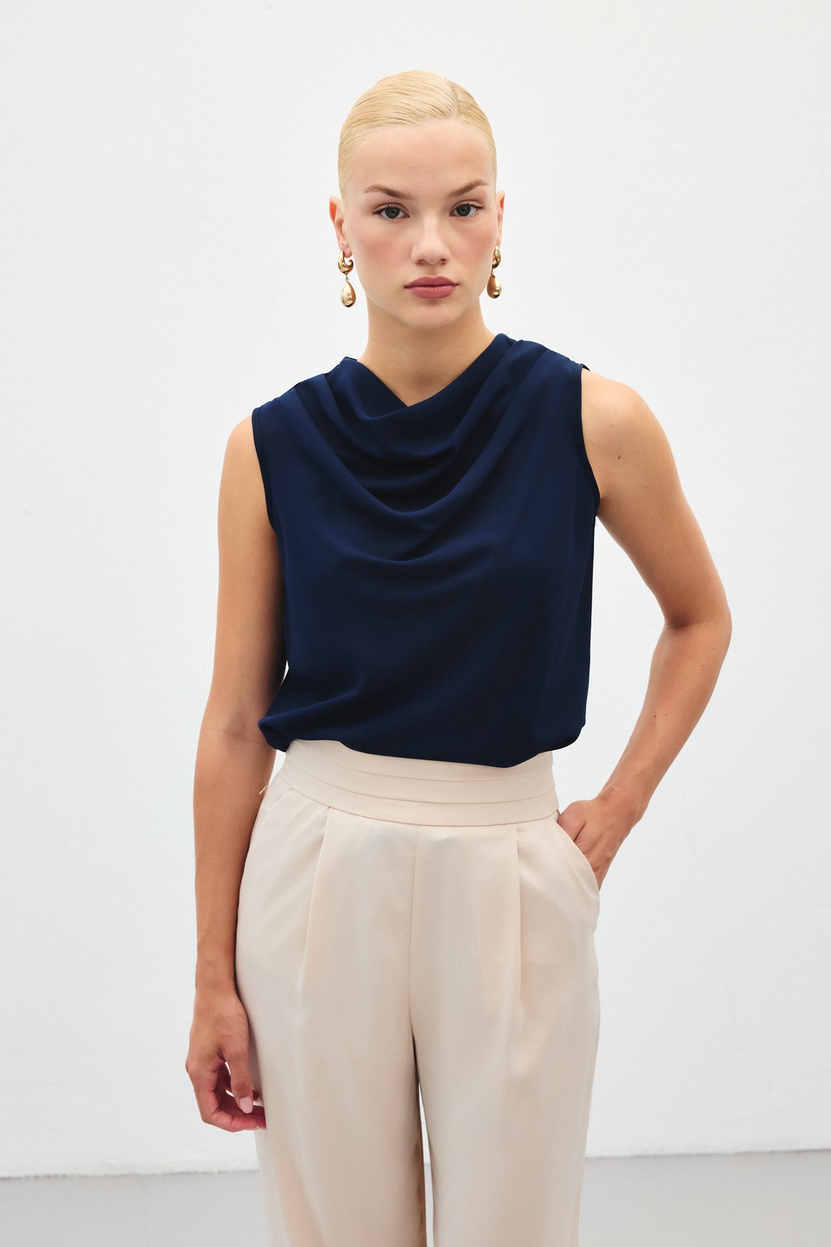 Degaje Yaka Kolsuz Bluz - Lacivert