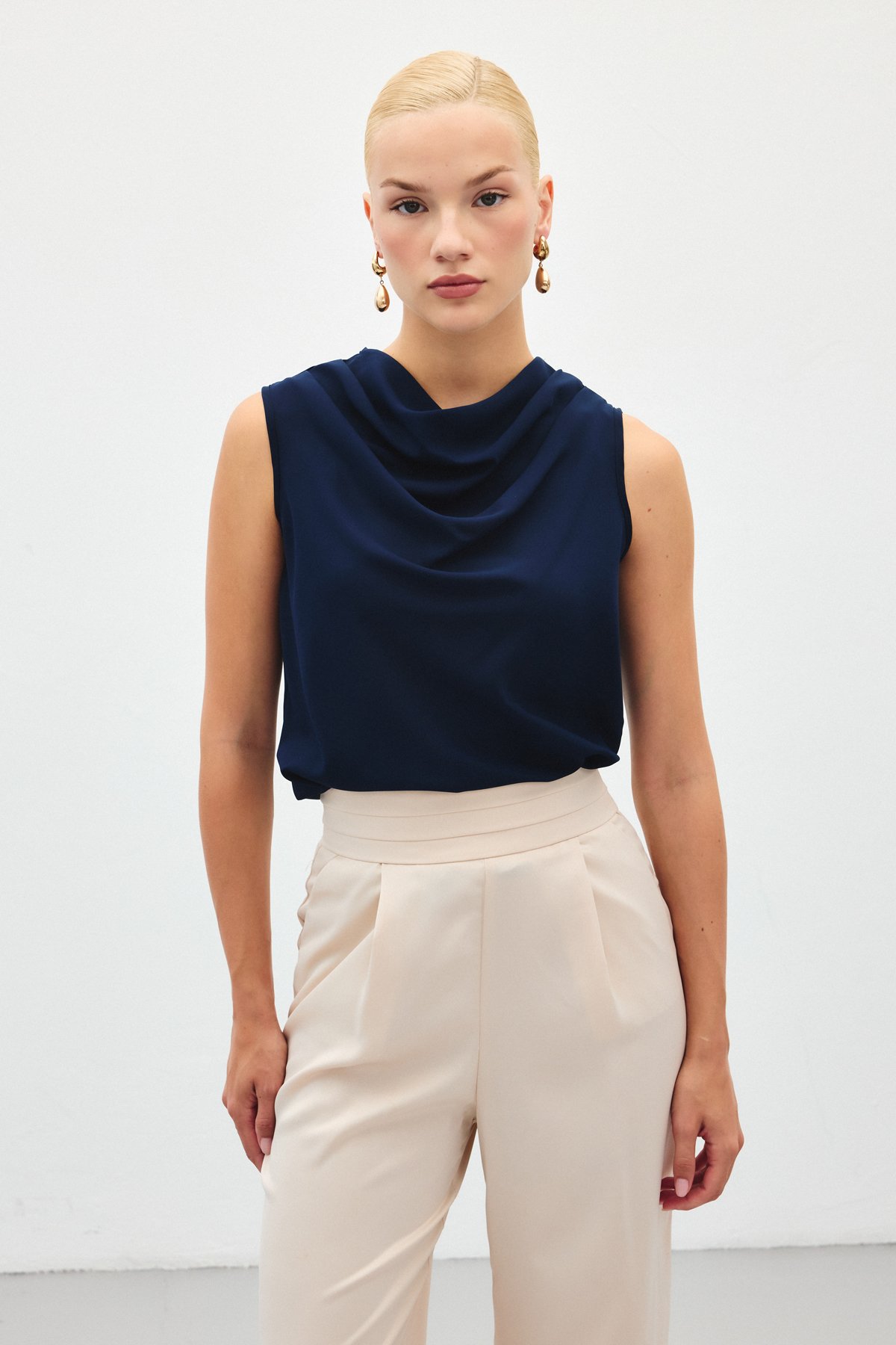 Degaje Yaka Kolsuz Bluz - Lacivert