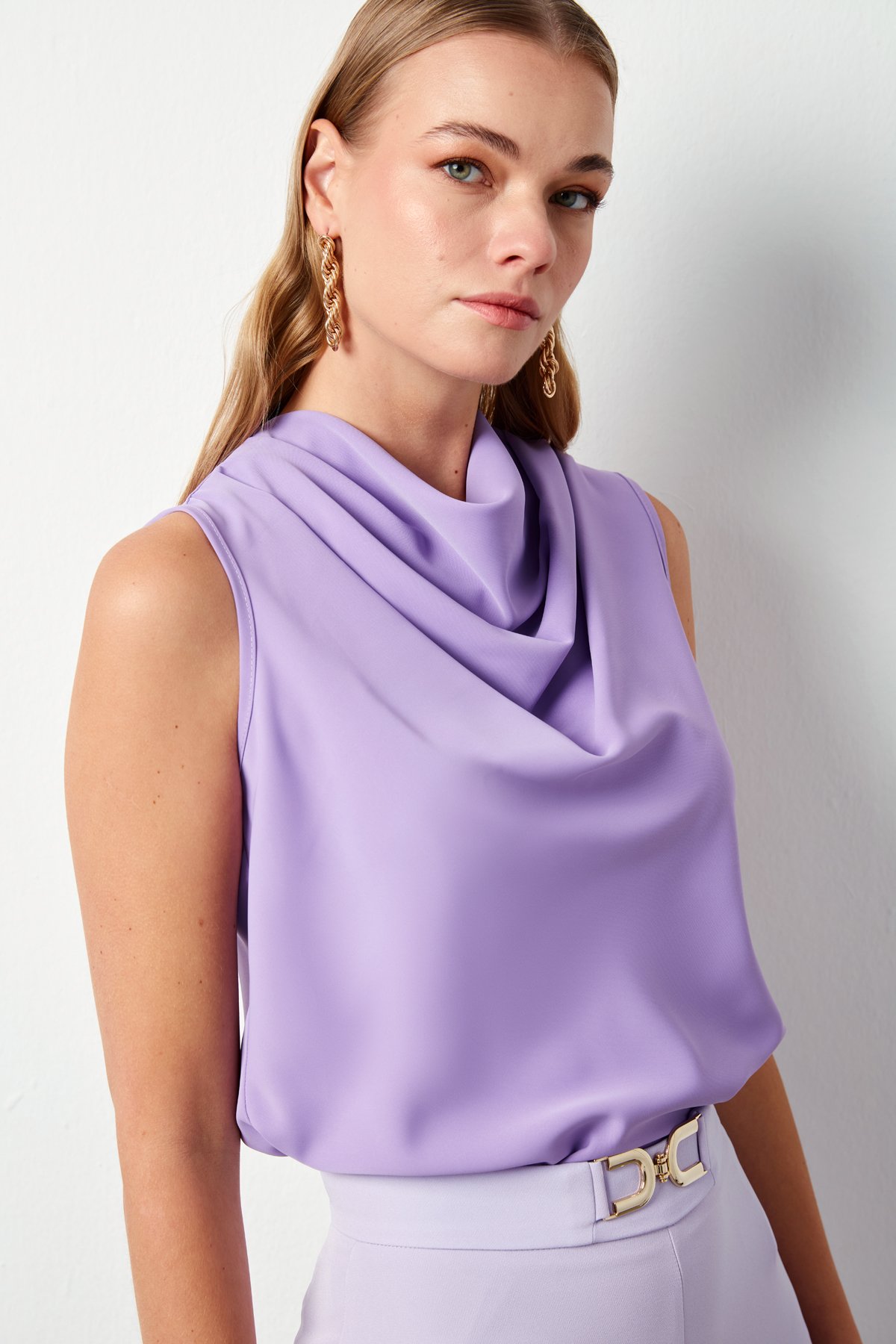 Degaje Yaka Kolsuz Bluz - LİLA