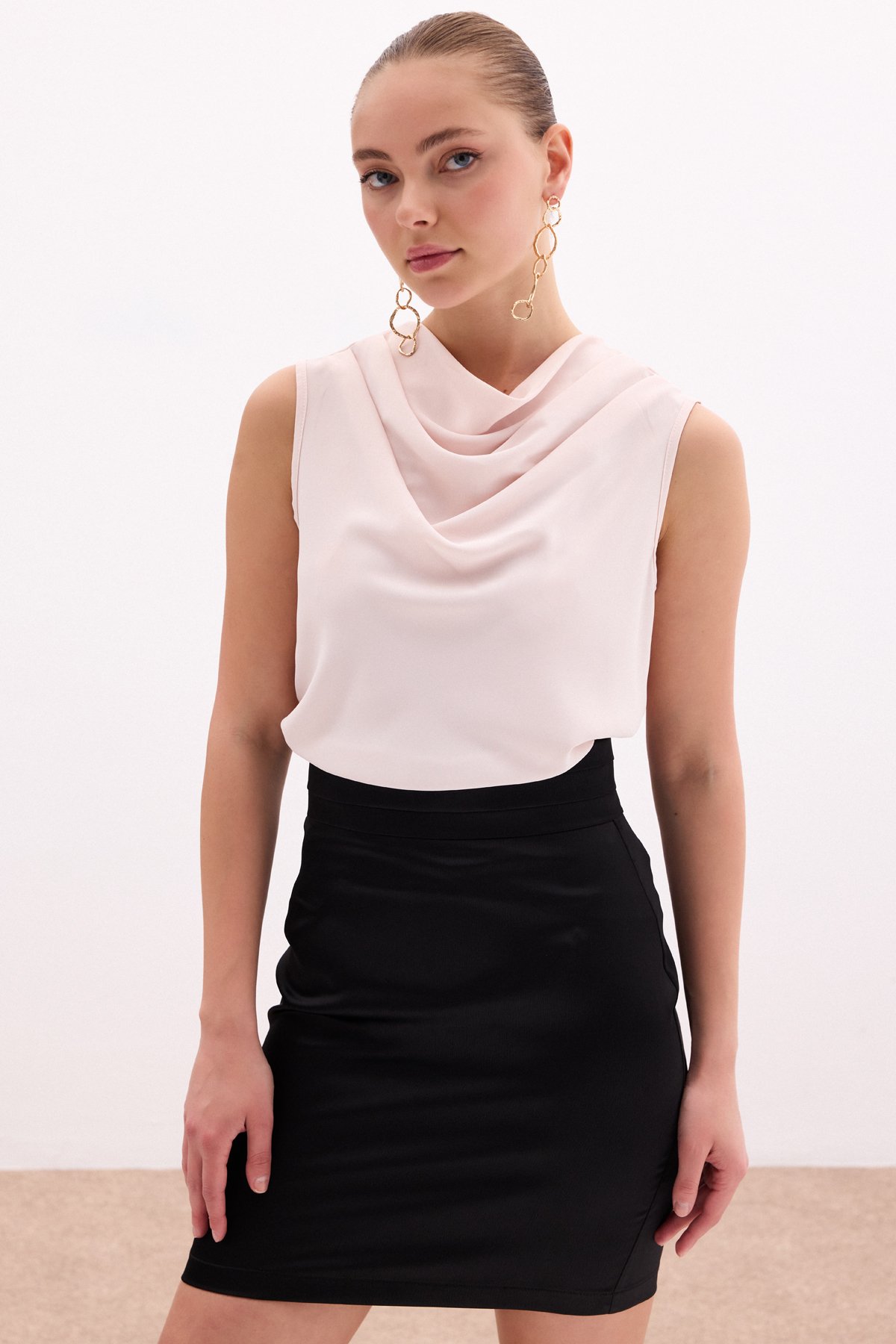 Degaje Yaka Kolsuz Bluz - Pudra