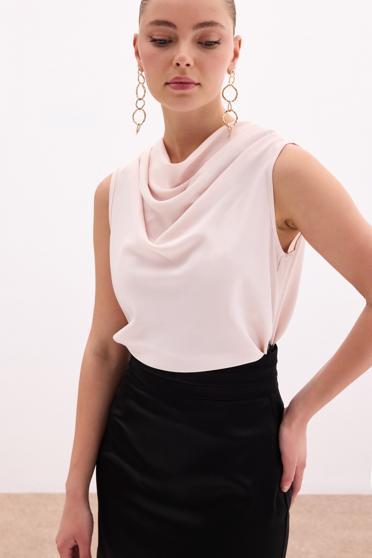 Degaje Yaka Kolsuz Bluz - Pudra