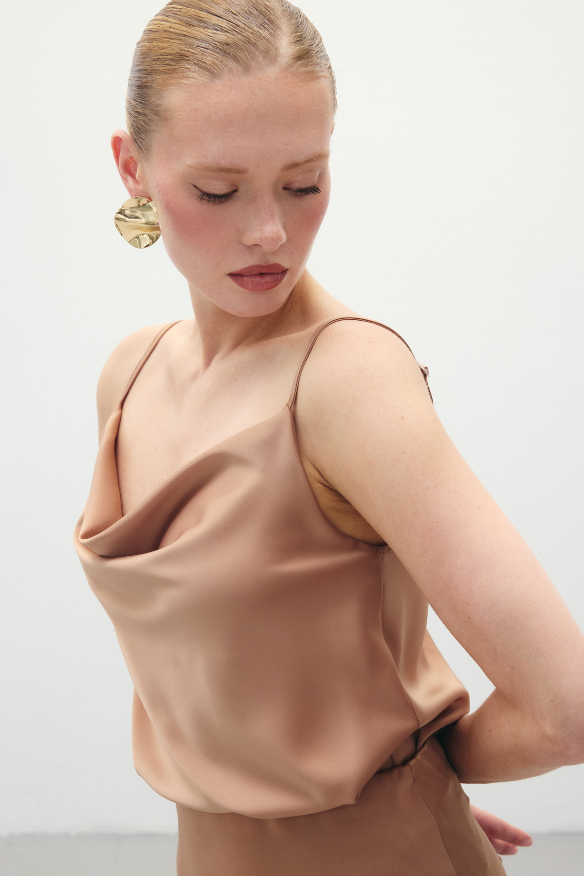 Degaje Yaka Saten Bluz - Camel