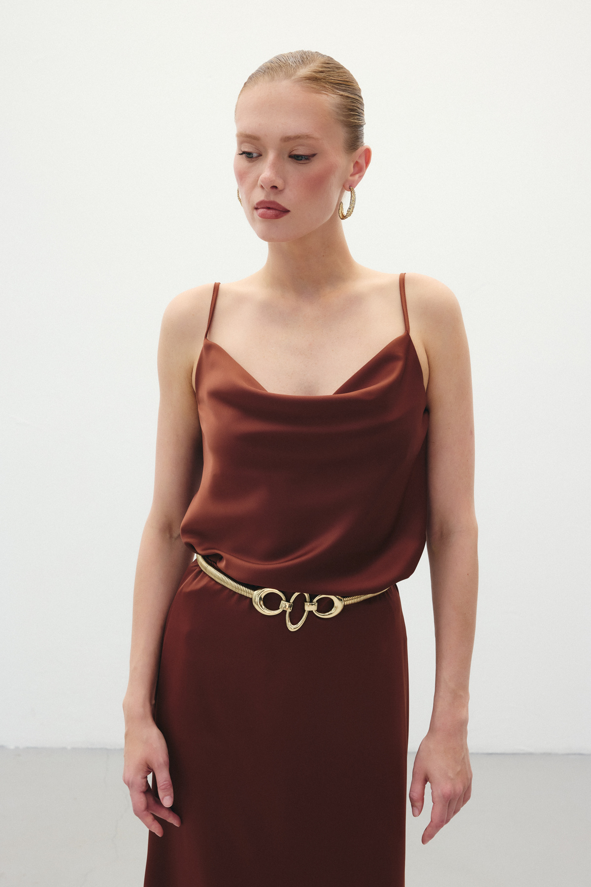 Degaje Yaka Saten Bluz - Kahve