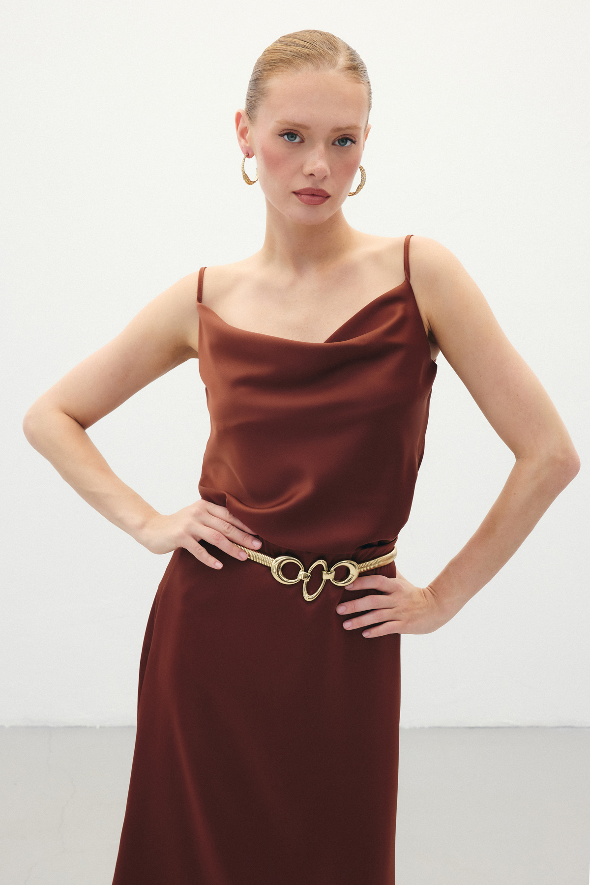 Degaje Yaka Saten Bluz - Kahve