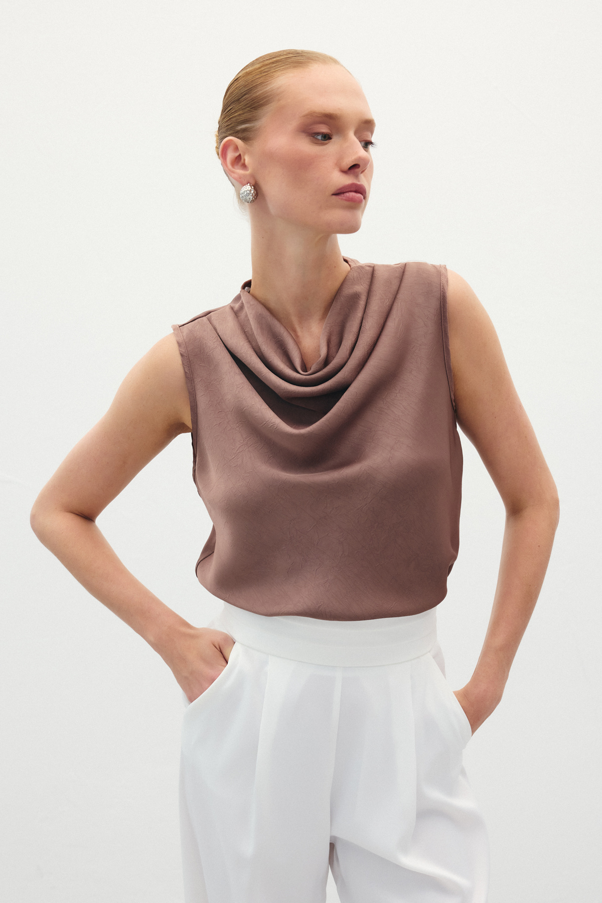 Degaje Yaka Saten Bluz - Kahve